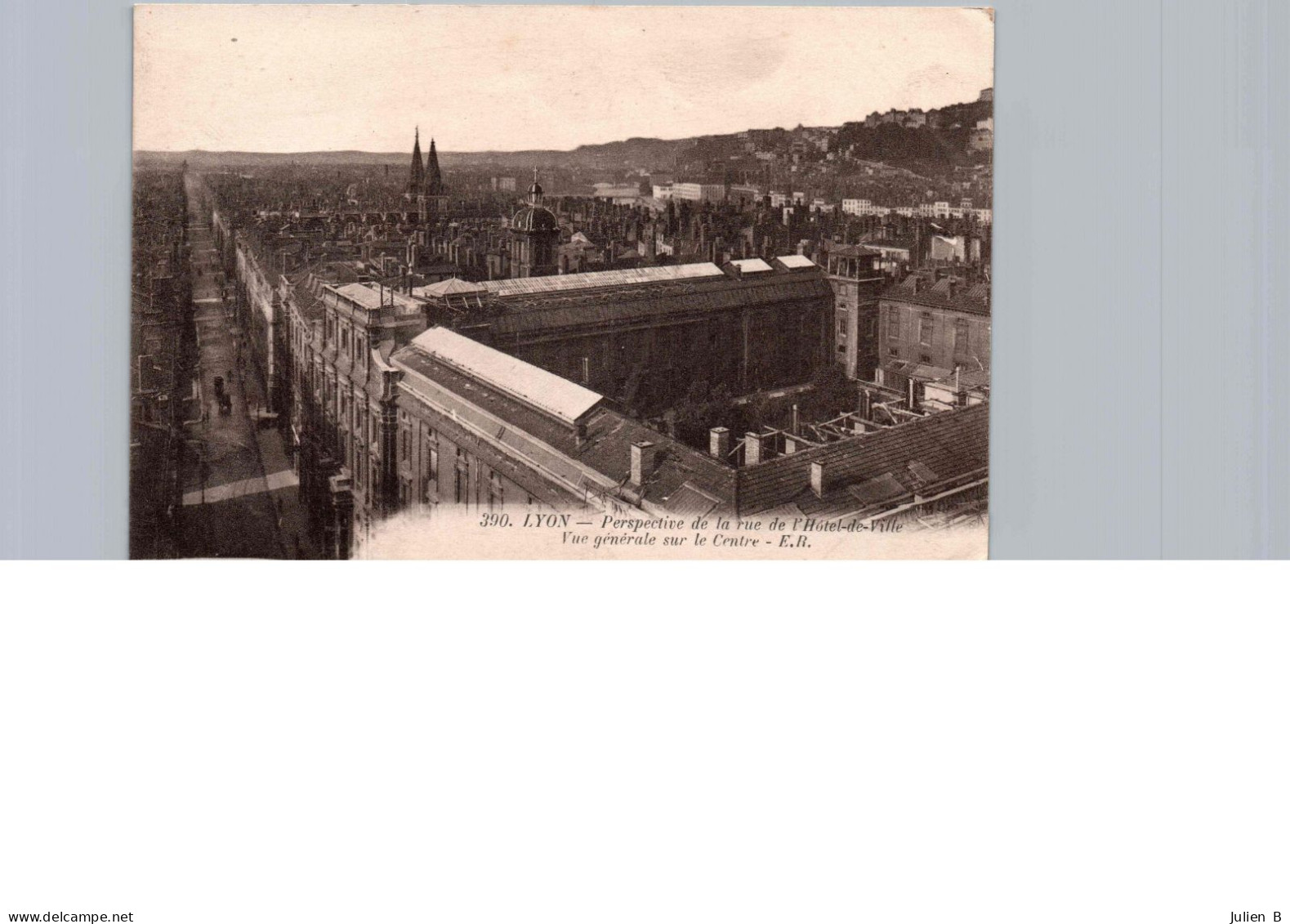 Lyon, Perspective De La Rue De L'hotel De Ville, Vue Générale Sur Le Centre - Lyon 1