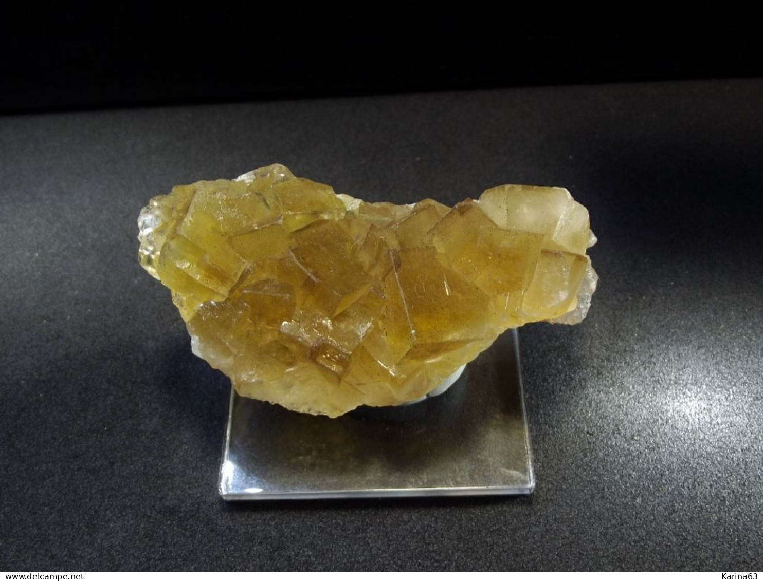 Fluorite Yellow Fluorescence  ( 6 X 3 X 2.5 Cm ) Moscona Mine -  Solis -  Asturias -  Spain. - Minéraux