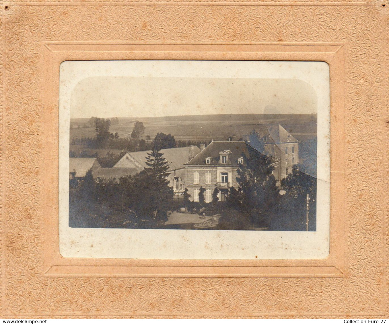 (28/04/24) 02-CPA THIERNU - CARTE PHOTO DANS UN ENCADREMENT EN CARTON - Sonstige & Ohne Zuordnung