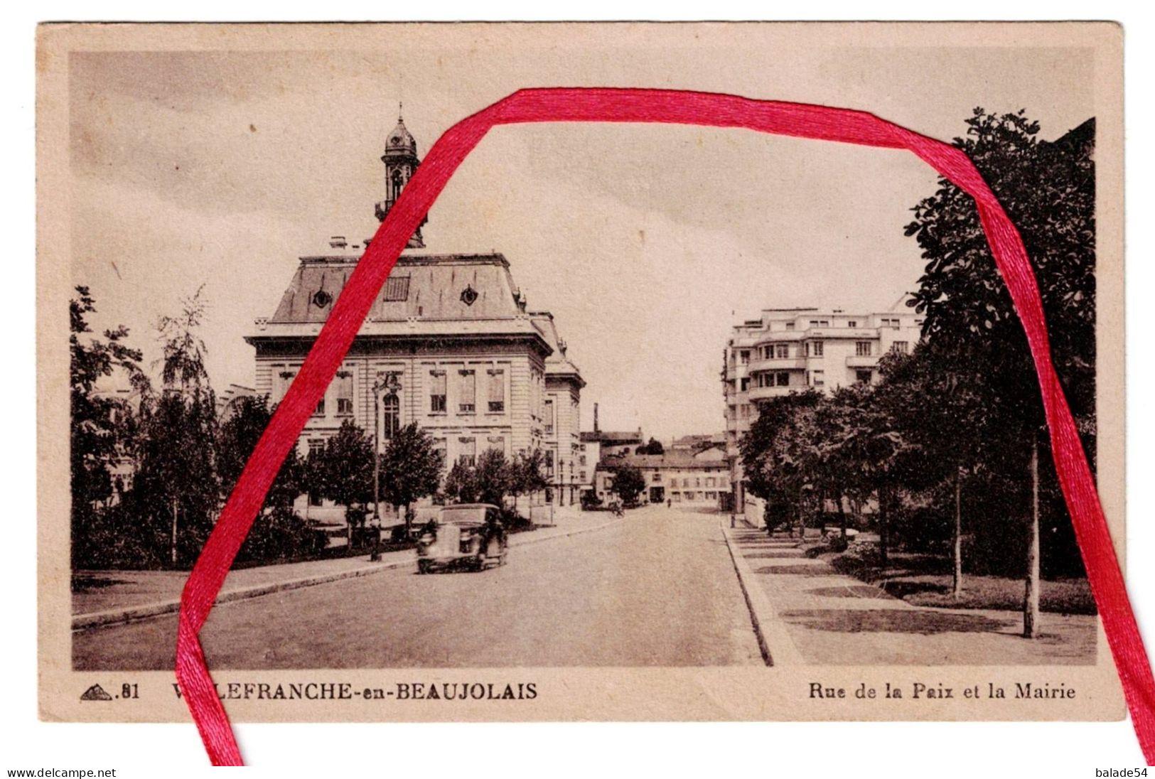 CPA - VILLEFRANCHE-EN-BEAUJOLAIS (69) Rue De La Paix Et La Mairie - Autres & Non Classés