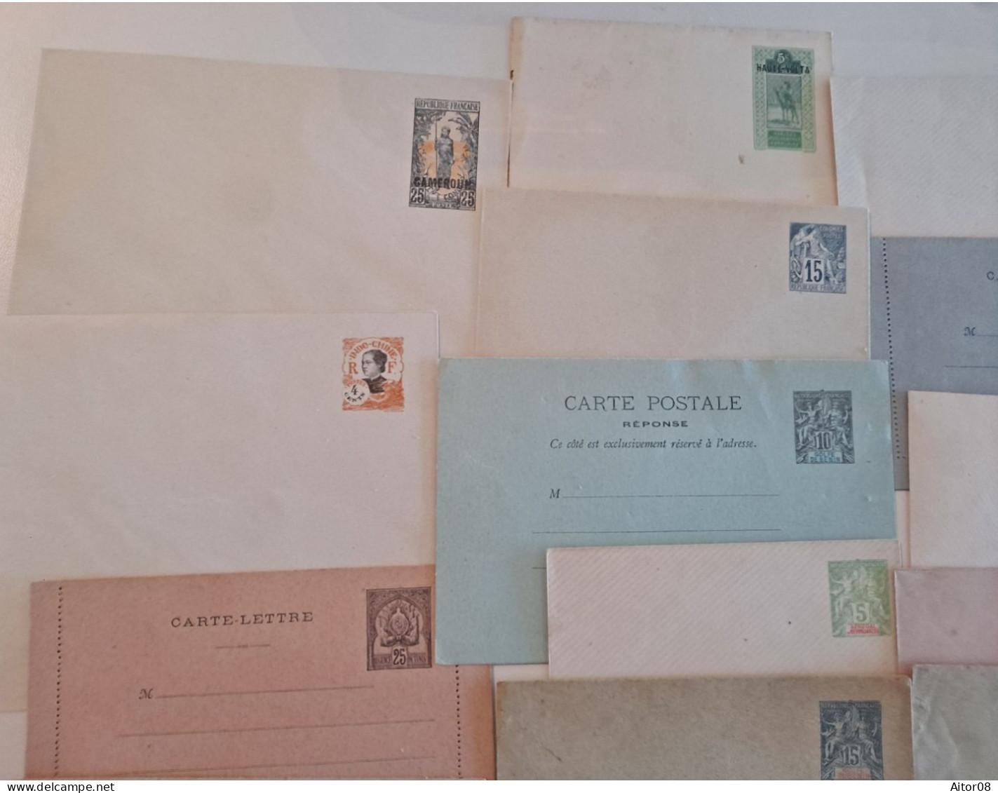 LOT DE 18 CARTES,LETTRES,PRE TIMBRES NEUFS ANNEES 1890/1920.COTE PLUS DE 380 EURO. INTERESSANT.A VOIR - Autres & Non Classés