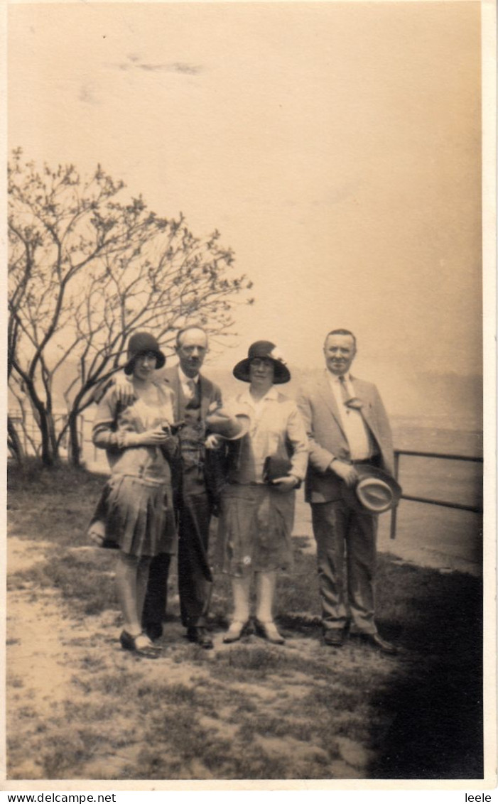 C20. Vintage Postcard. Unknown Family. Niagara Falls, June 1929. - Chutes Du Niagara