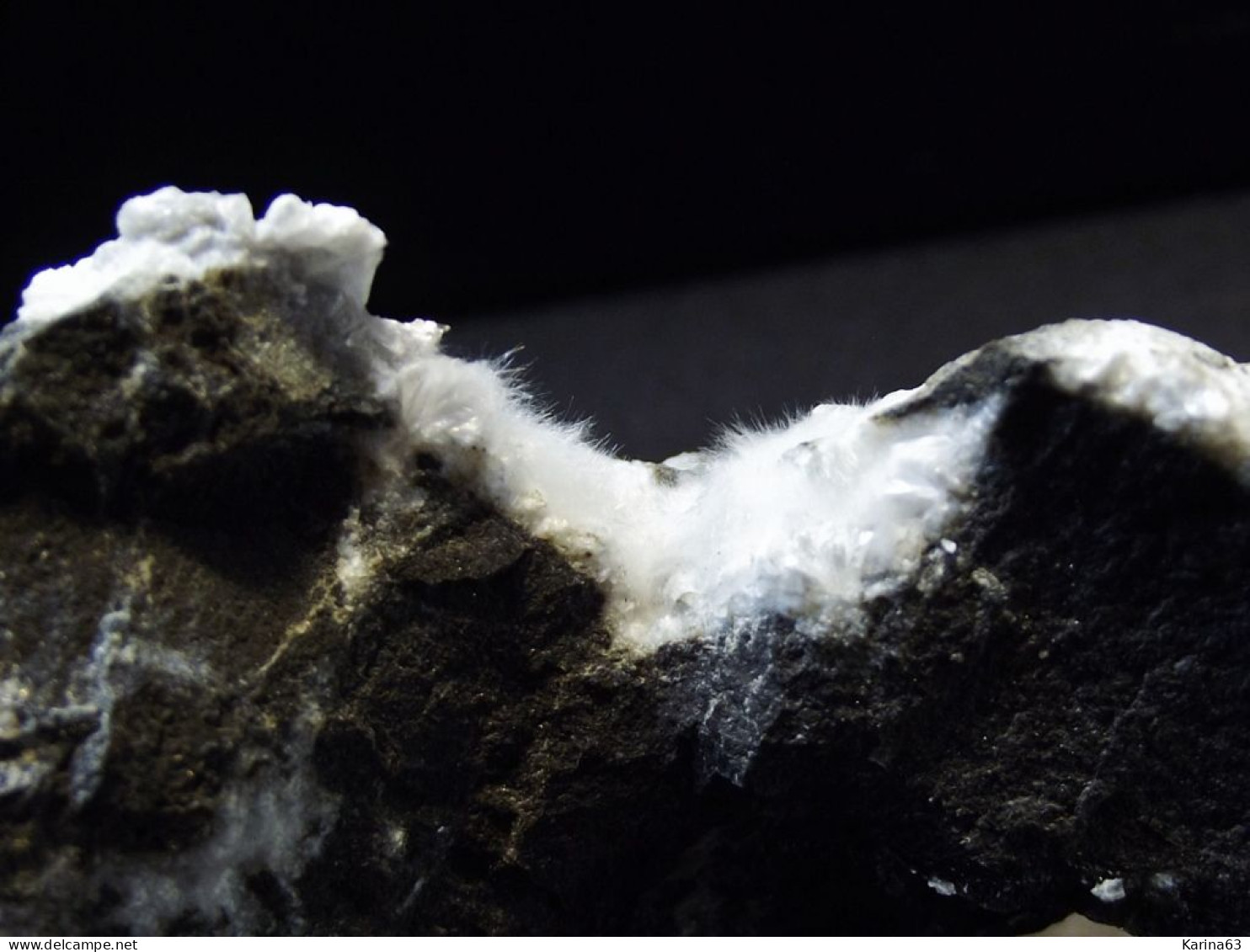 Mesolite With Thomsonite ( 4 X 3 X 2.5 Cm ) - Talisker Bay, Talisker - Carbost -  Isle Of Skye - Scotland - UK - Minerali