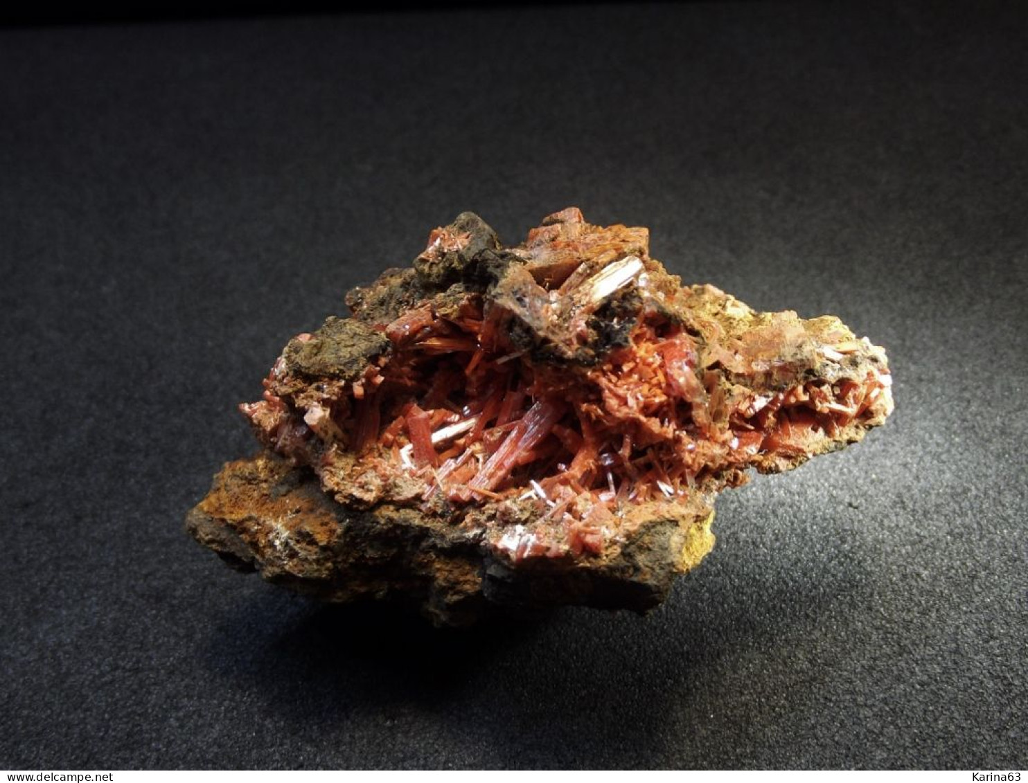 Crocoite ( 5 x 3 x 2.5 cm) - Red Lead Mine - Tasmania - Australia