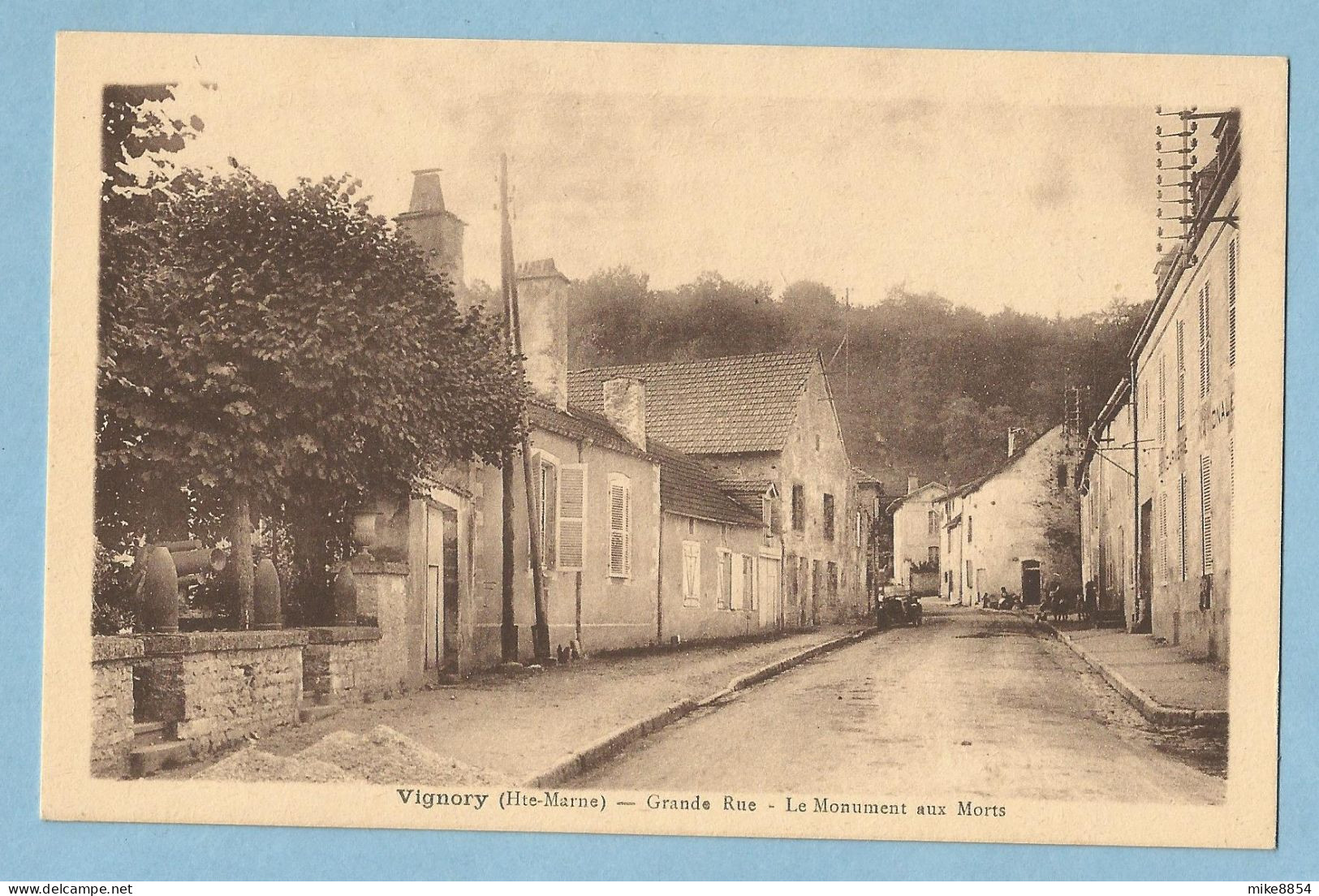 0670  CPA   VIGNORY   (Haute-Marne)  Grande-Rue - Le Monument Aux Morts - Edit Vve Bonet Epicerie  ++++ - Vignory