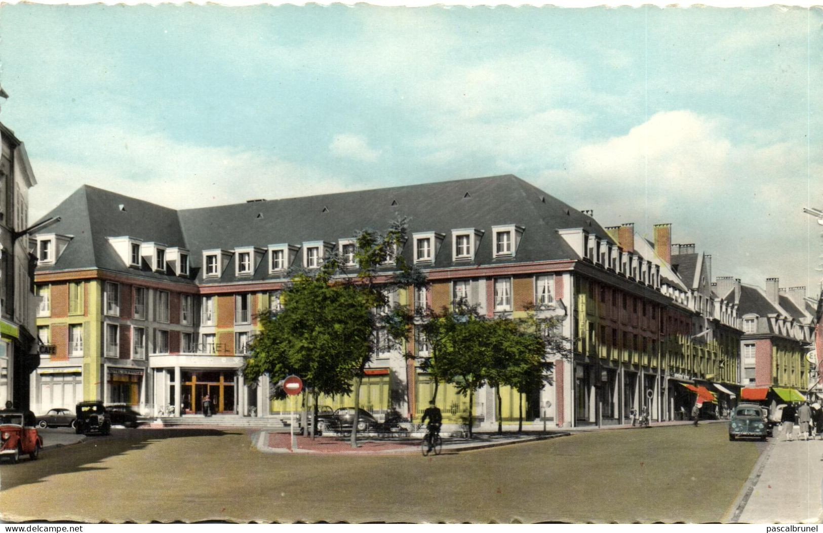 ABBEVILLE - HOTEL DE FRANCE - PLACE DU PILORI - Abbeville