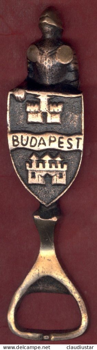 ** DECAPSULEUR  BUDAPEST ** - Tire-Bouchons/Décapsuleurs