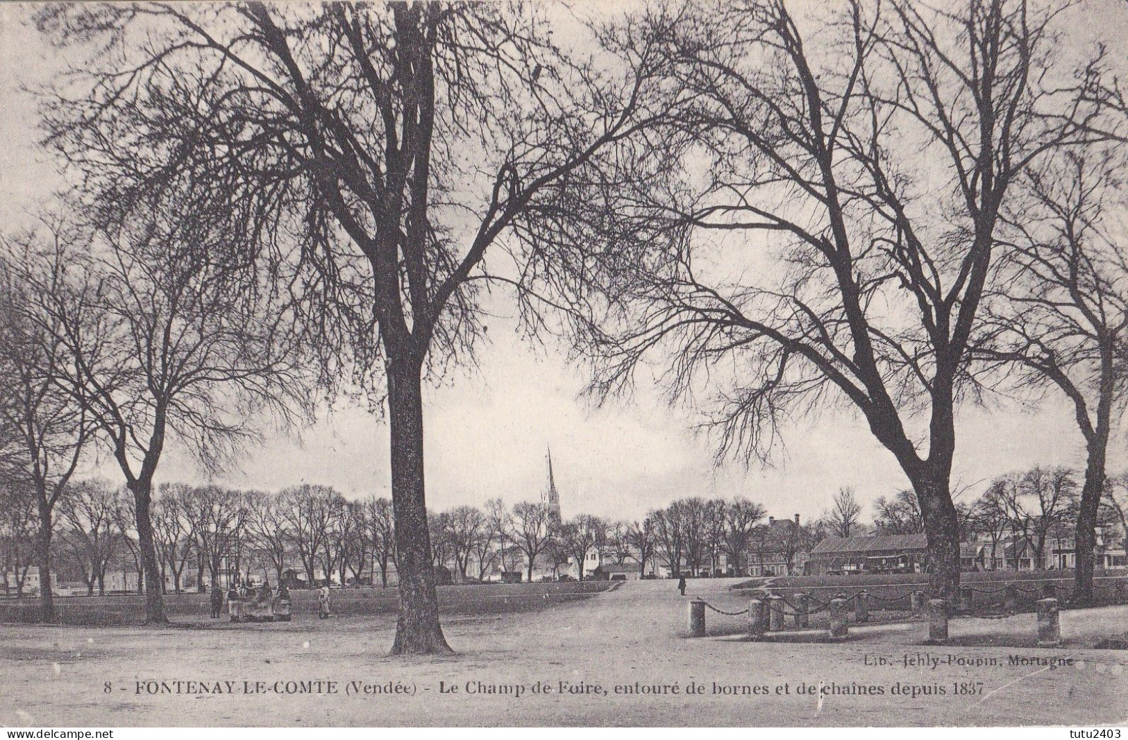 8 FONTENAY LE COMTE                           Le Champ De Foire - Fontenay Le Comte