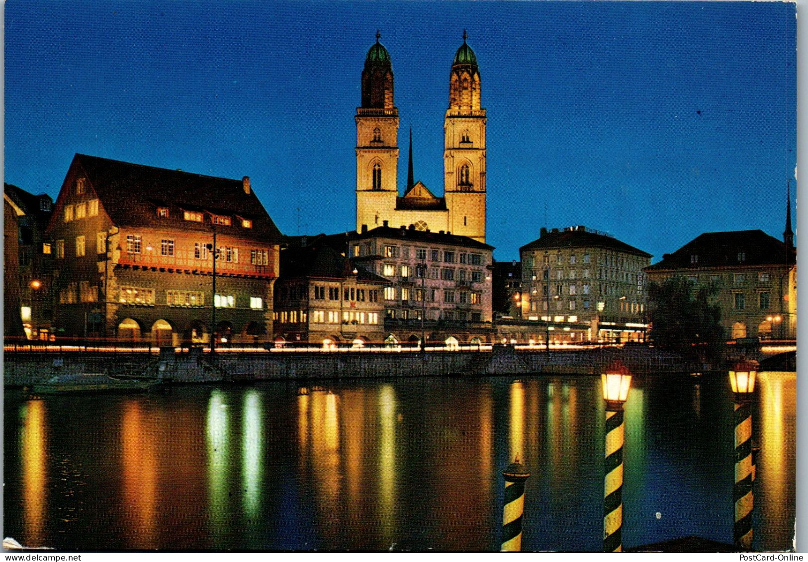 50575 - Schweiz - Zürich , Grossmünster Und Zunfthäuser Bei Nacht  - Gelaufen 1972 - Zürich