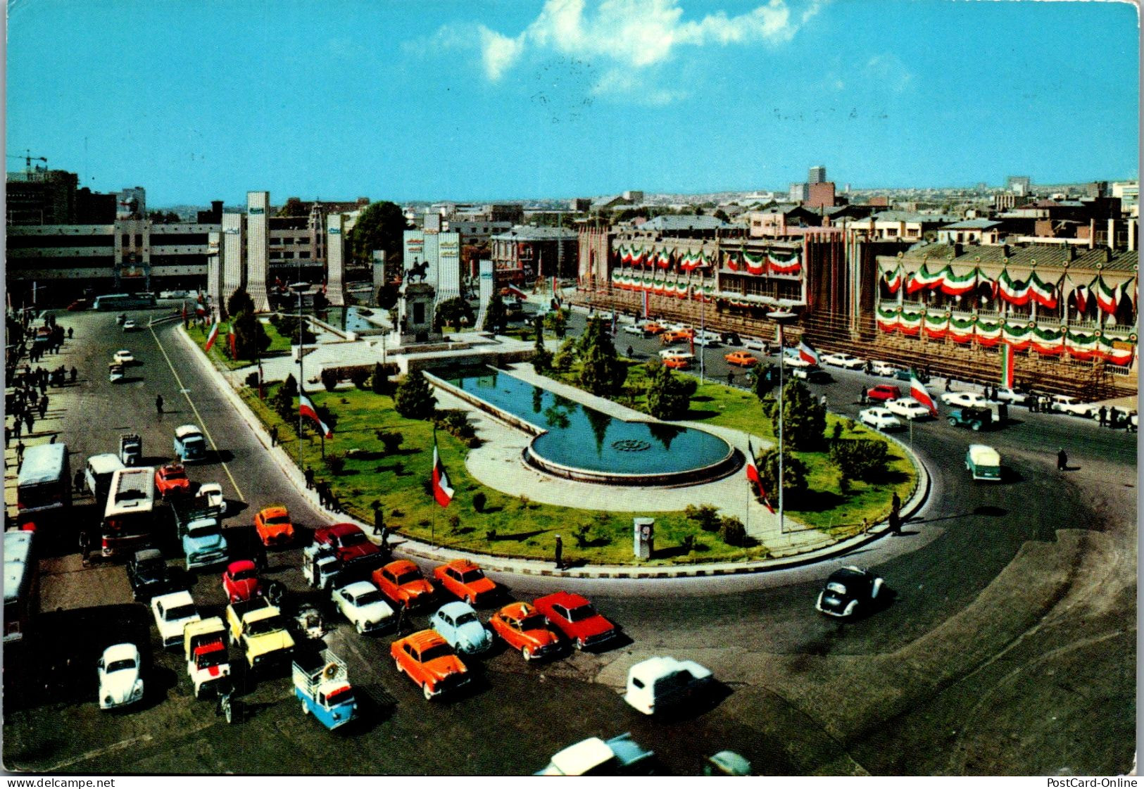 50413 - Iran - Teheran , Toop Khana Square , Auto , VW Käfer - Gelaufen  - Irán