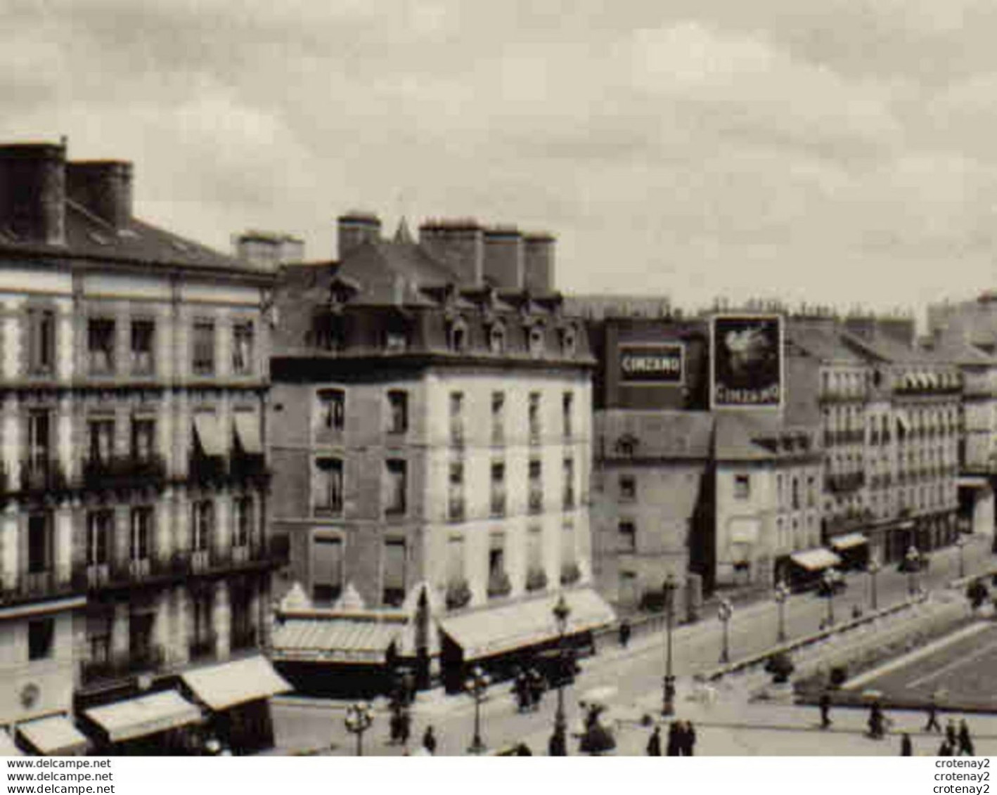 35 RENNES N°3209 Vue D'ensemble Jardins Sur La Vilaine VOIR 2 ZOOMS Hotchkiss ? PUB CINZANO PRISUNIC BUS Ancien - Rennes