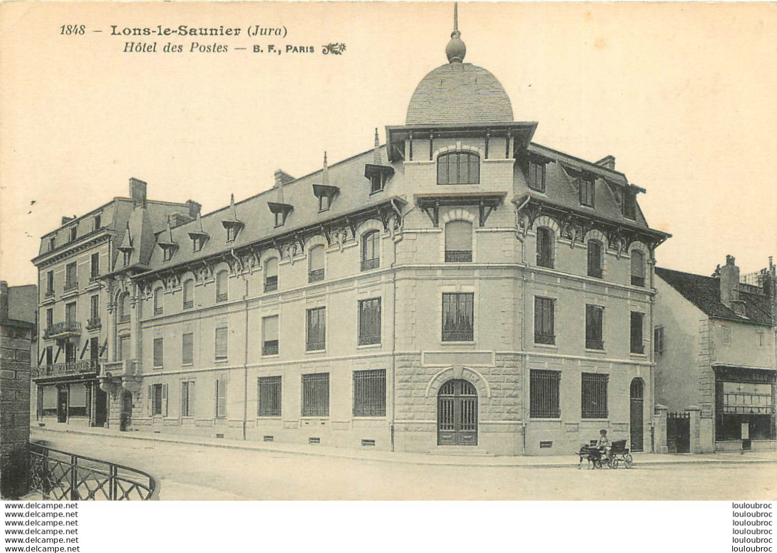 LONS LE SAUNIER HOTEL DES POSTES ET ATTELAGE DE CHIEN VOITURE A CHIEN - Lons Le Saunier