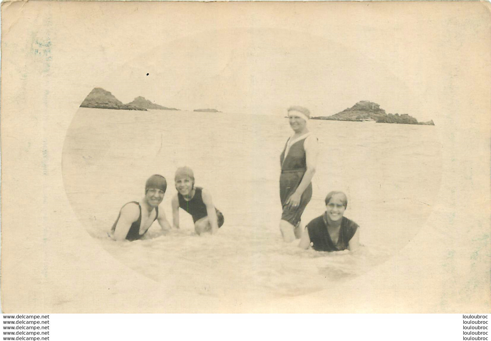 CARTE PHOTO BAIGNEUSES ENVOYEE D'ILLE ET VILAINE EN 1921 FEMMES EN MAILLOTS DE BAIN - Other & Unclassified