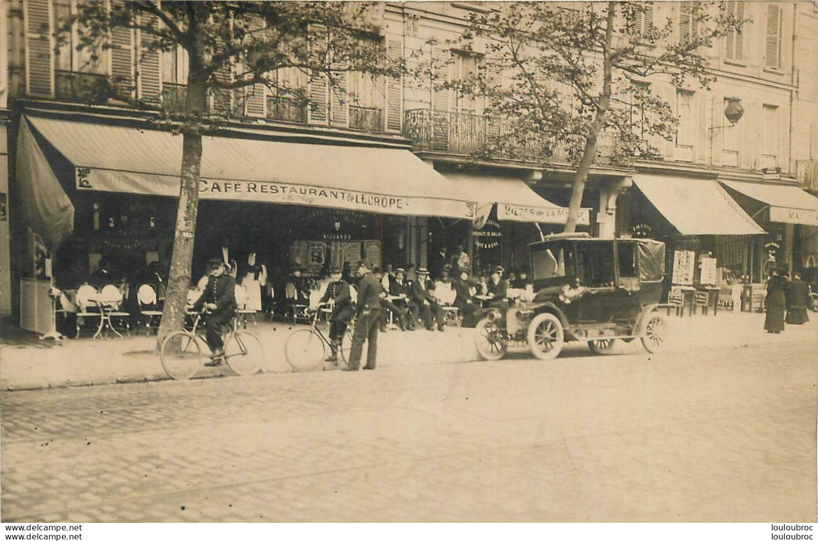 VINCENNES CARTE PHOTO CAFE RESTAURANT DE L'EUROPE ET GENDARMES A VELOS Ref2 - Vincennes