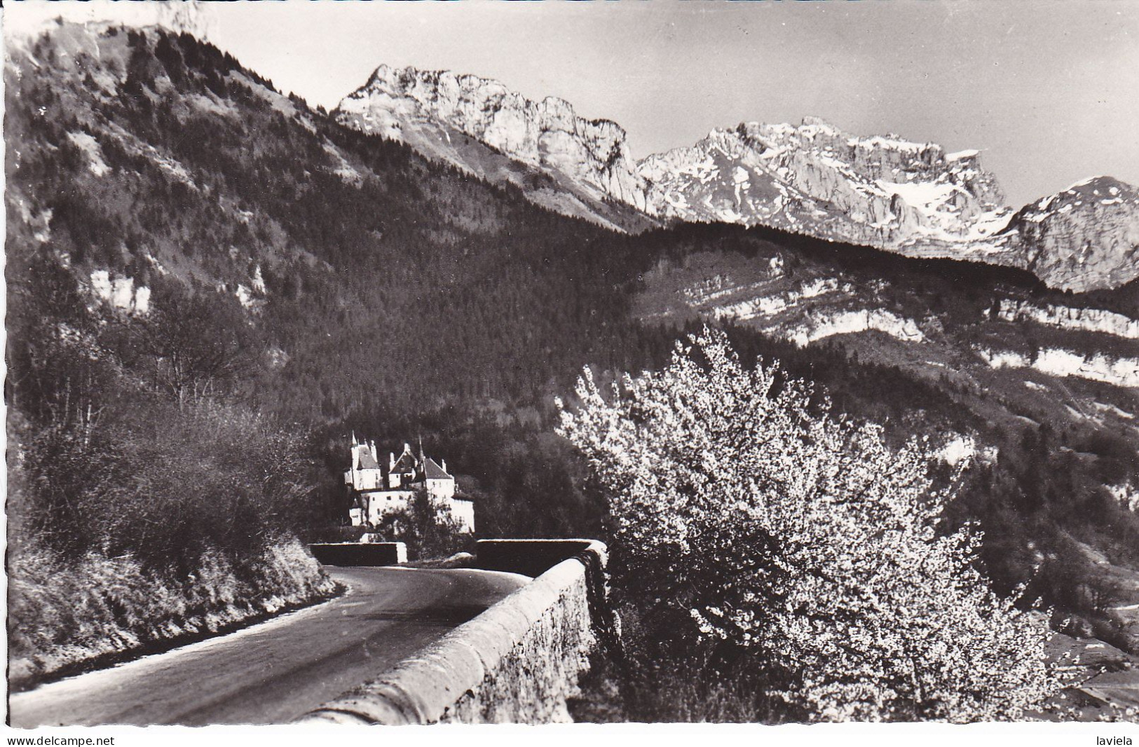 74 MENTHON-ST-BERNARD - Route Du Col De Bluffy, Le Château De St Bernard Et La Tournette - Otros & Sin Clasificación