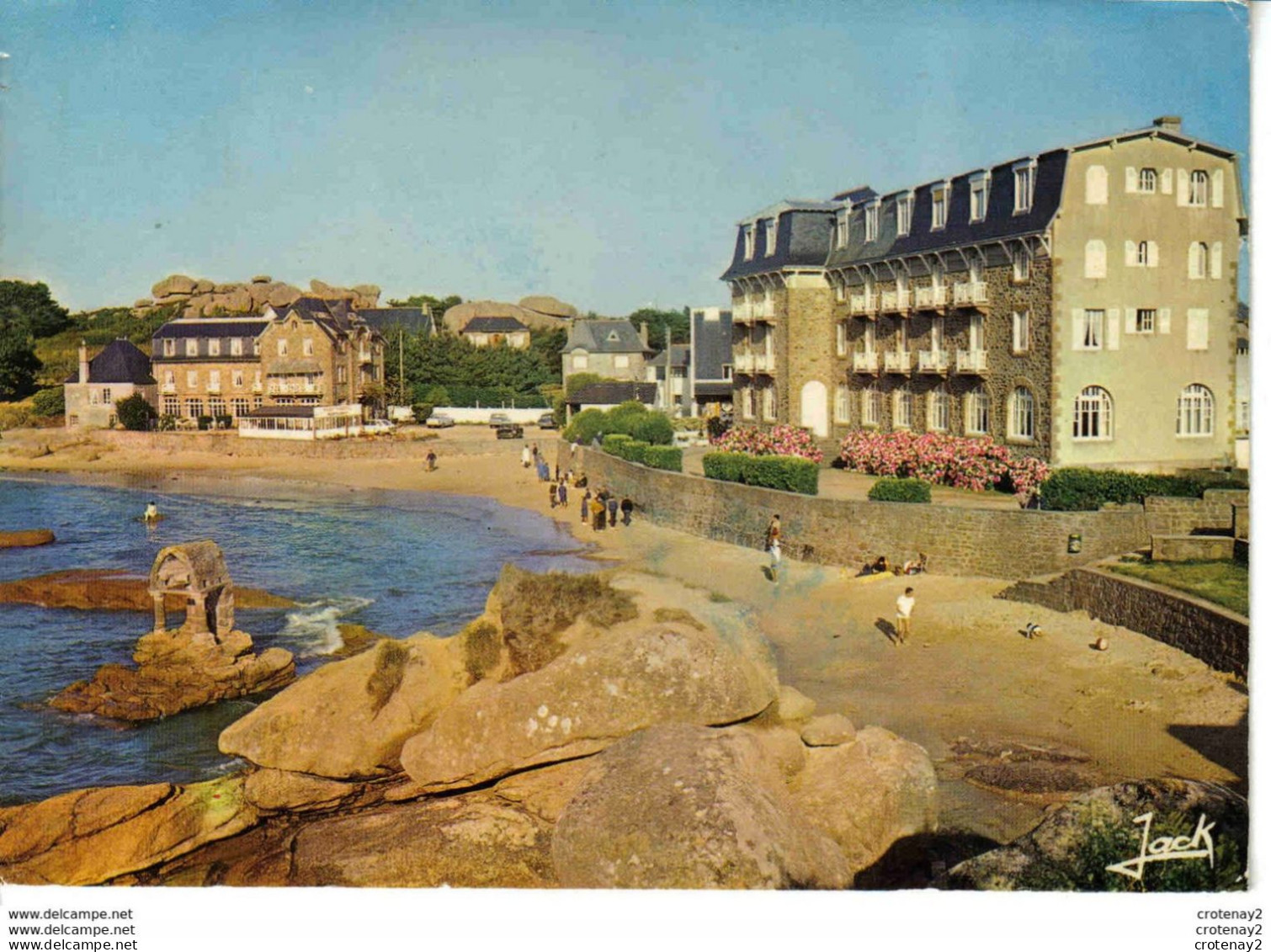 22 PLOUMANAC'H N°1378 La Plage St Guirec Et Ses Hôtels En 1977 Peugeot 404 Citroën Ami 6 - Ploumanac'h