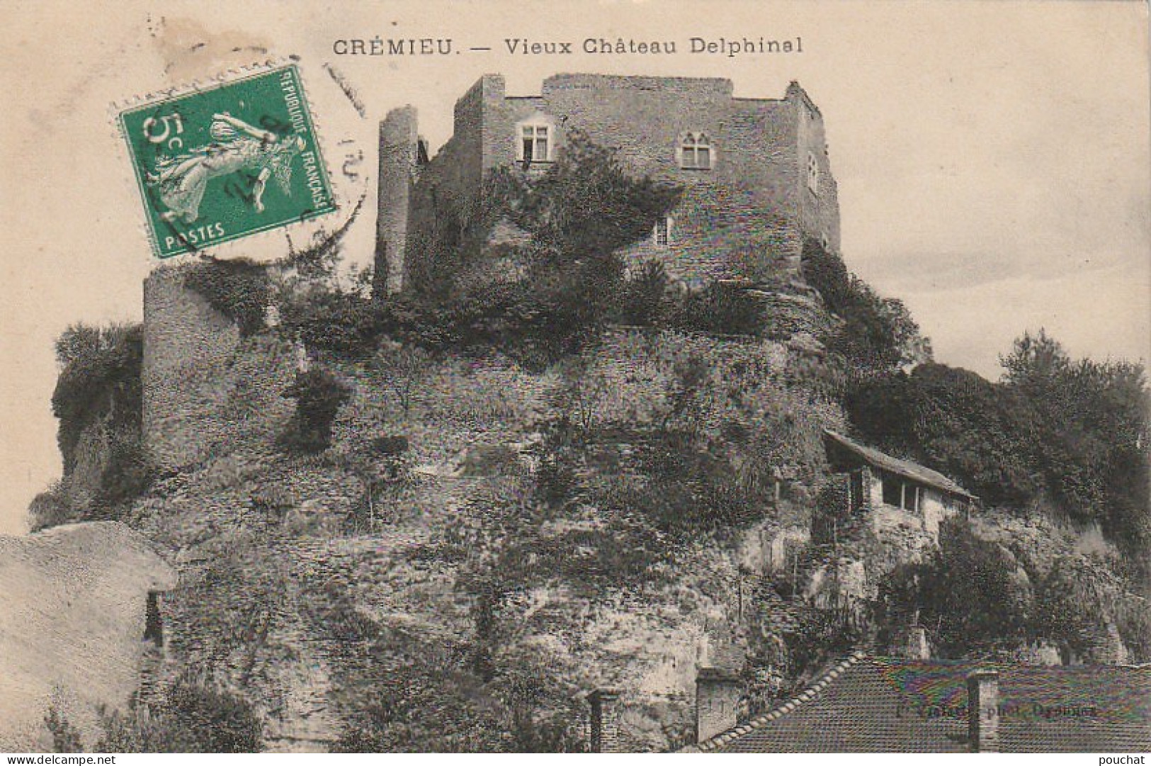 DE 16 -(38) CREMIEU  -  VIEUX CHATEAU DELPHINAL  -  2 SCANS - Crémieu