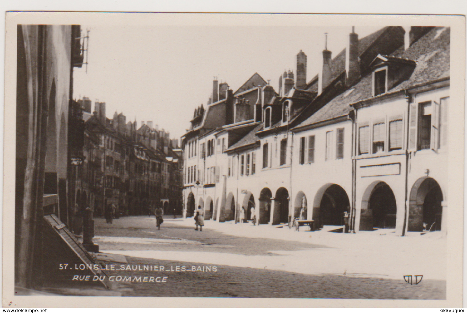 LONS LE SAUNIER - JURA - CARTE POSTALE - Lons Le Saunier