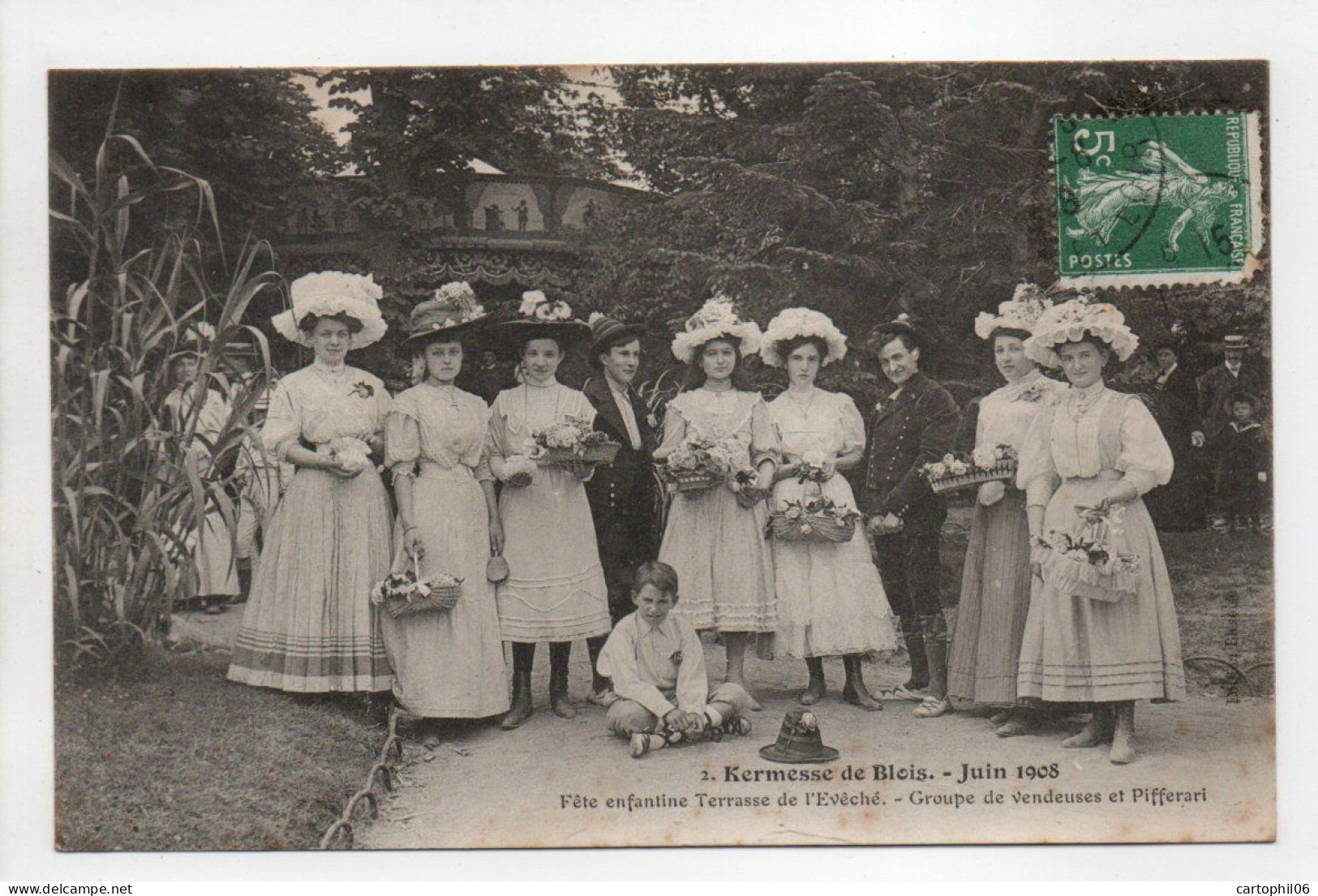 - CPA KERMESSE DE BLOIS (41) - Juin 1908 - Fête Enfantine Terrasse De L'Evêché - Groupe De Vendeuses Et Pifferari - - Blois