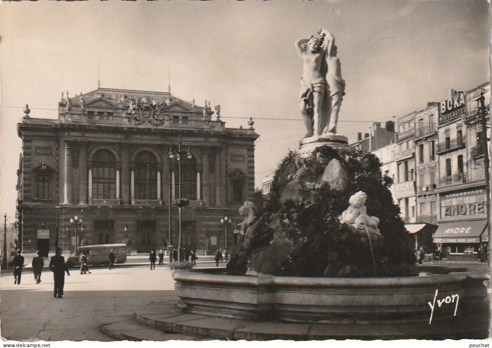 DE 6 -(34) MONTPELLIER  - PLACE DE LA COMEDIE -  FONTAINE DES TROIS GRACES ET LE THEATRE - ANIMATION - MAGASIN ANDRE - Montpellier