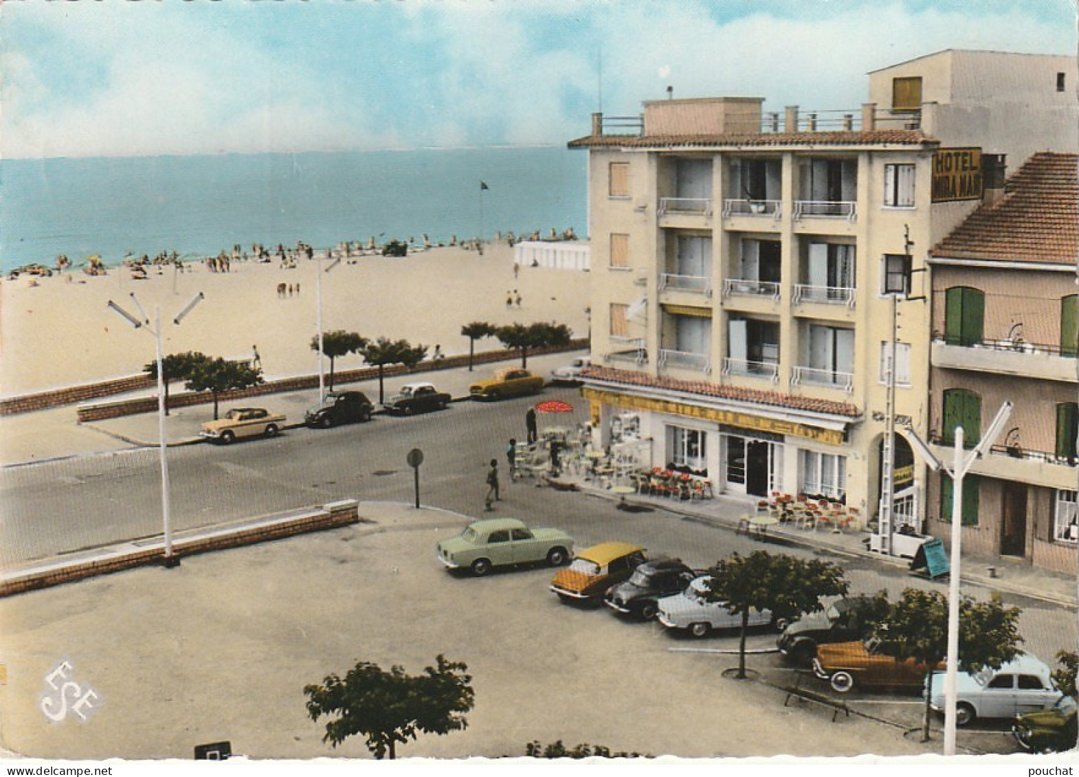 DE 6 -(34) VALRAS PLAGE - L ' HOTEL " LE MIRAMAR " ET LA PLAGE - AUTOMOBILES : DS , 2 CV , 403 ... - CARTE COULEURS  - Otros & Sin Clasificación