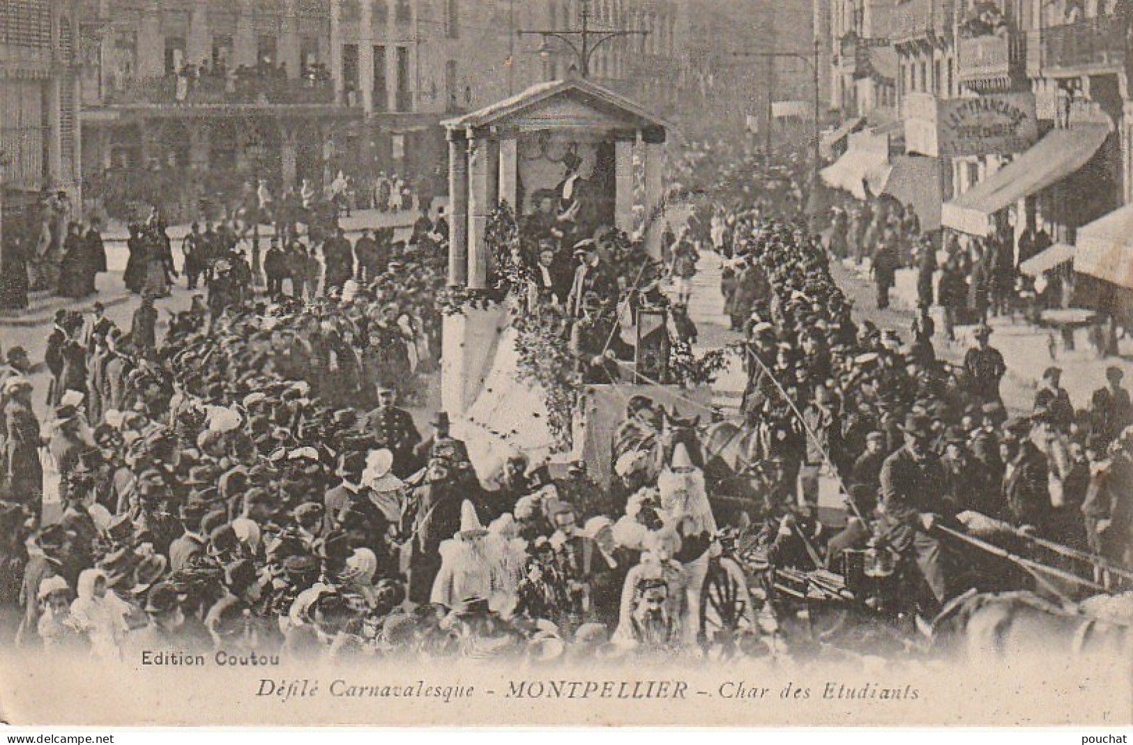 DE 7 -(34) MONTPELLIER  - DEFILE CARNAVALESQUE  -  CHAR DES ETUDIANTS - ANIMATION  -   2 SCANS - Montpellier