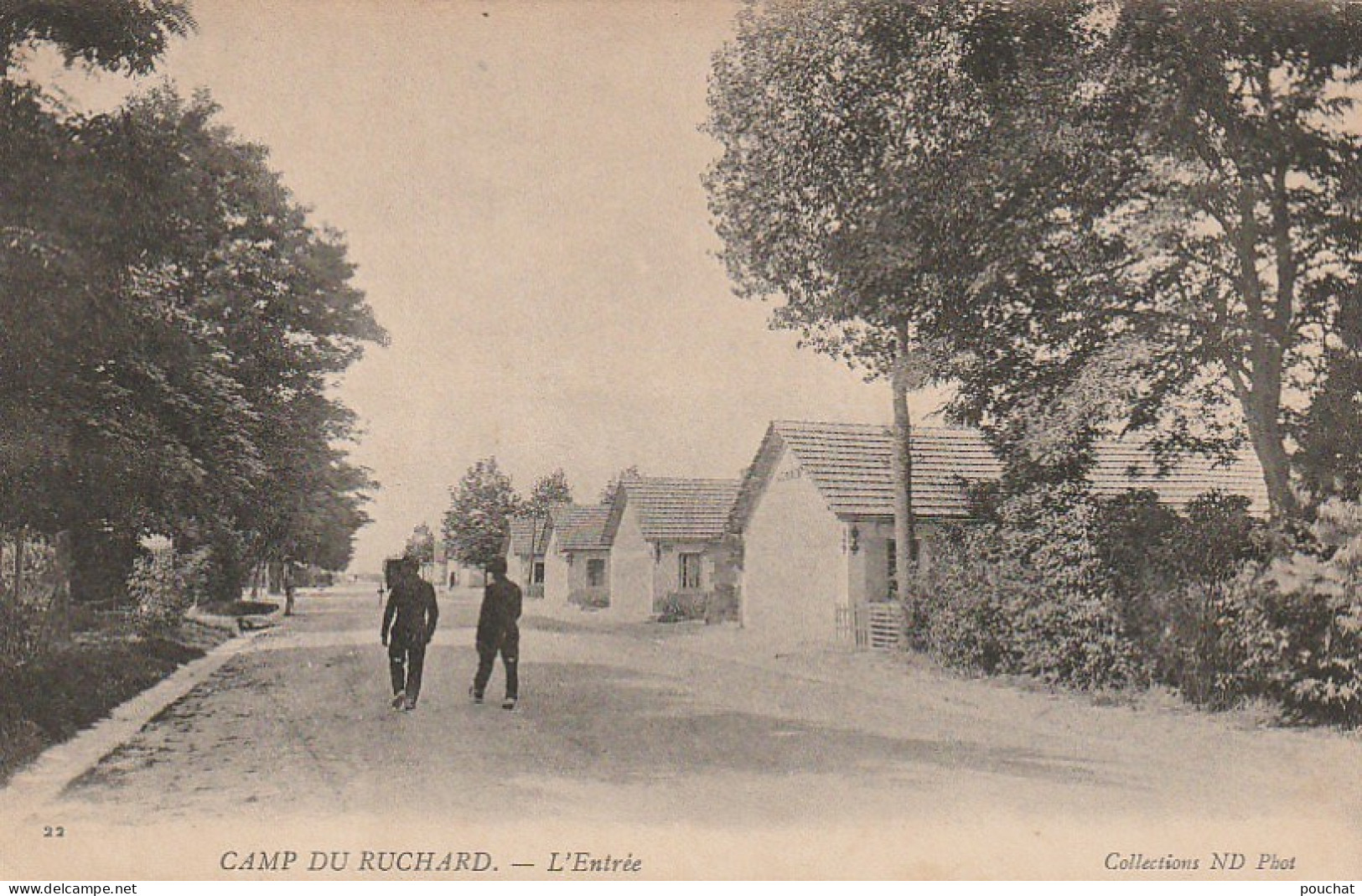 DE 11 -(37)  CAMP DU RUCHARD  -  L ' ENTREE  -  2 SCANS - Andere & Zonder Classificatie