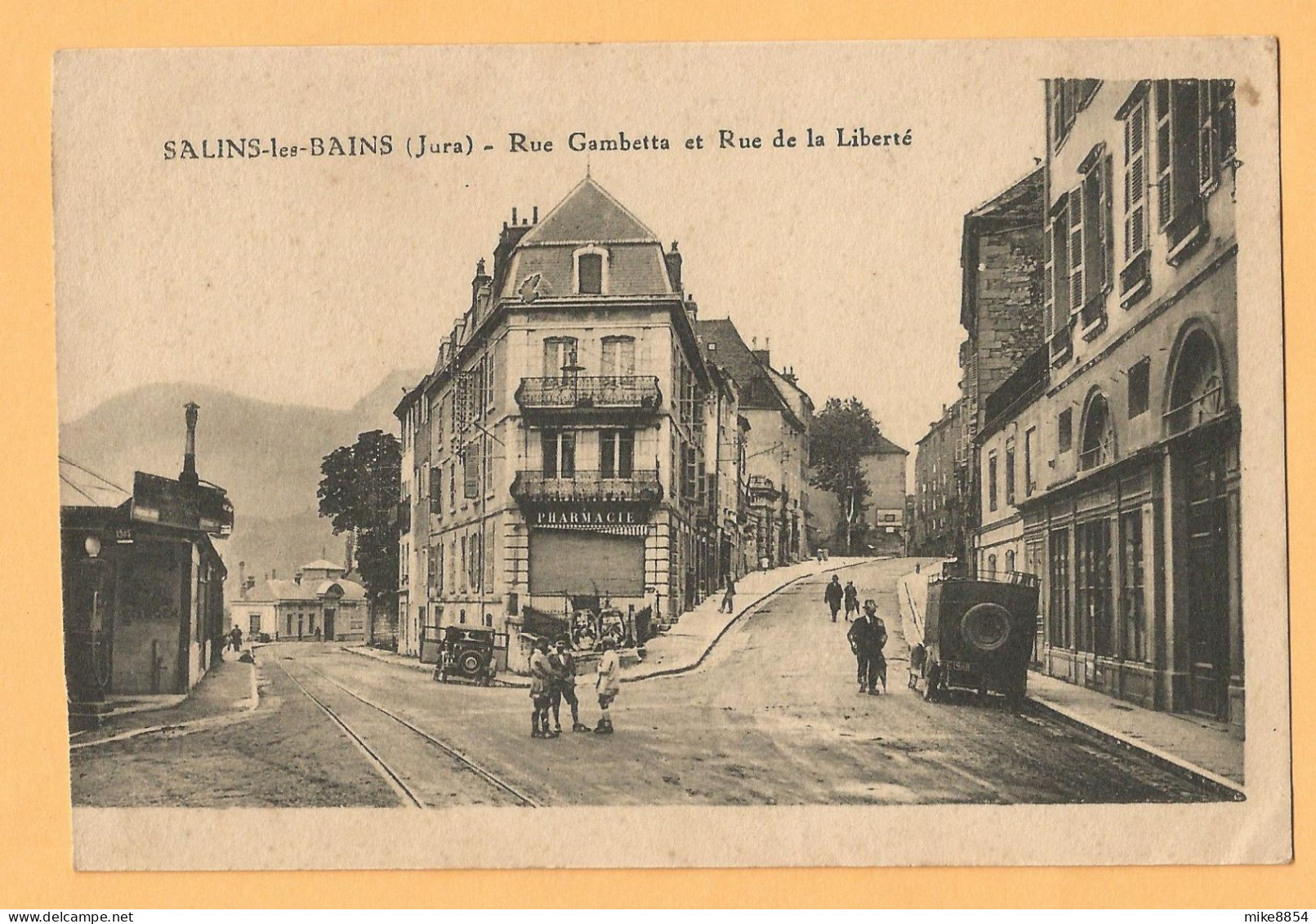 0284   CPA  SALINS-les-BAINS   (Jura) Rue Gambetta Et Rue De La Liberté - PHARMACIE     ++++++ - Autres & Non Classés