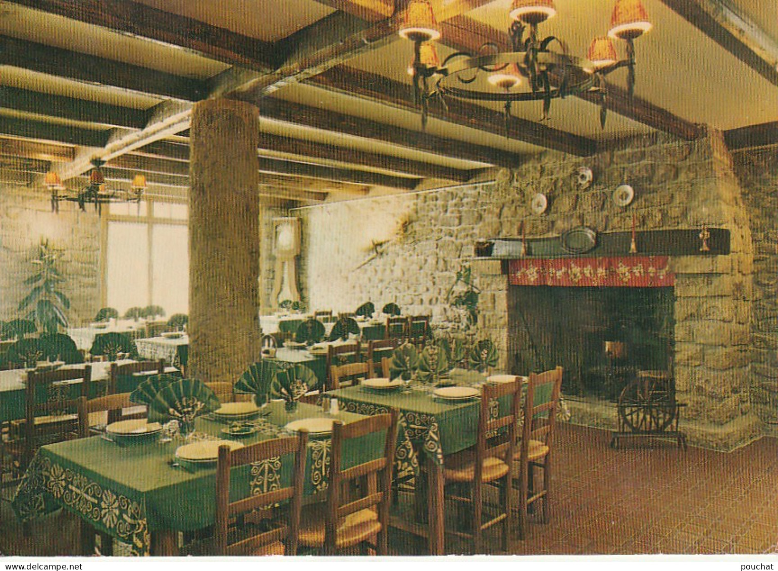 EP 16 -(48) BARJAC  -  HOTEL RESTAURANT  " PARADIS  " -  LA SALLE A MANGER  -  CARTE COULEURS   -  2 SCANS - Andere & Zonder Classificatie