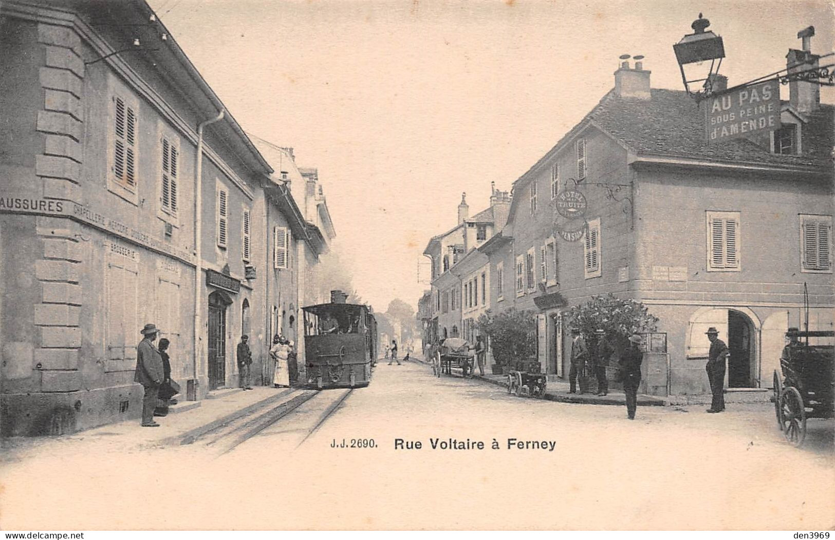 FERNEY (Ain) - Rue Voltaire - Tramway - Panneau "Au Pas Sous Peine D'Amende" - Précurseur - Ferney-Voltaire