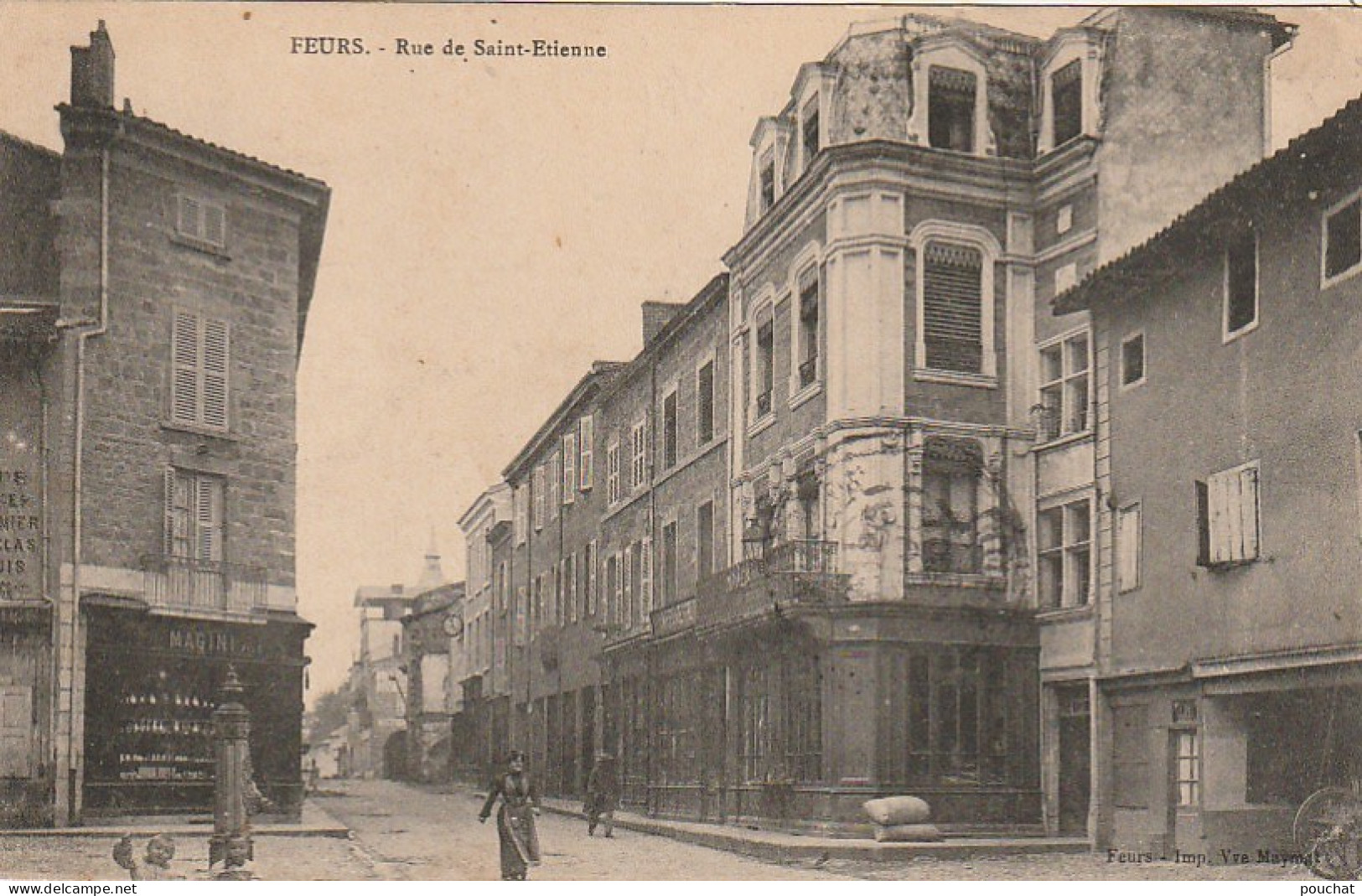 EP 1  -(42) FEURS  -  RUE DE SAINT ETIENNE -  2 SCANS - Feurs