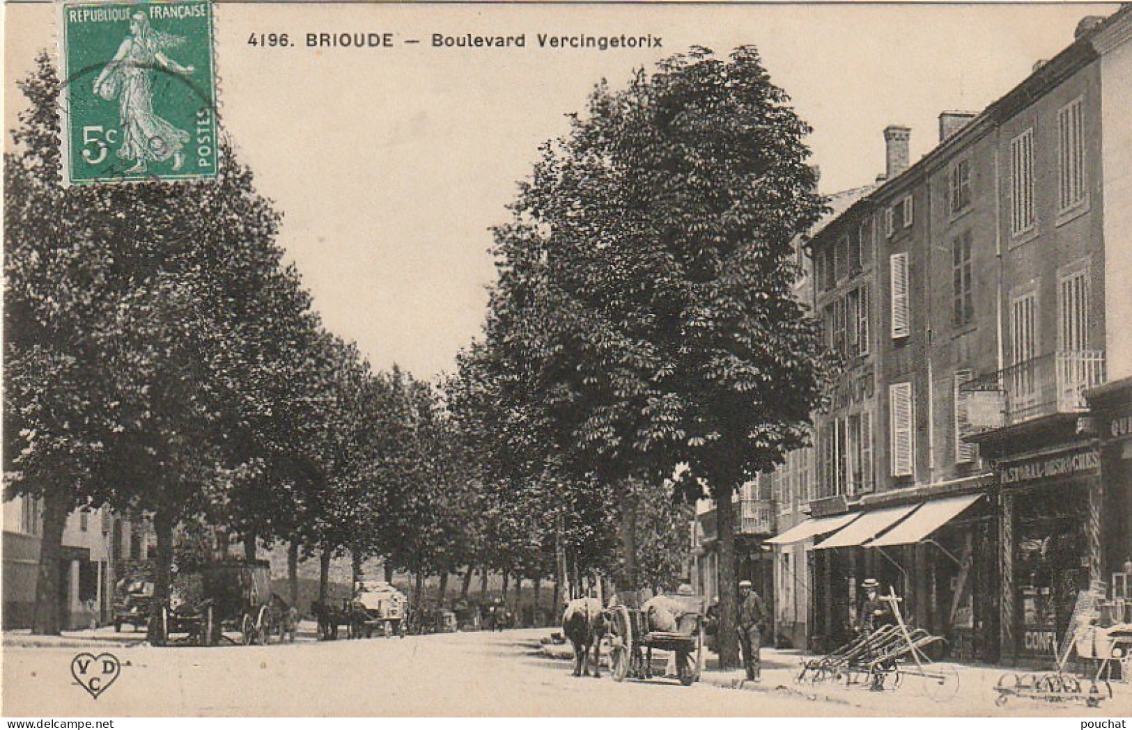 EP 3 -(43) BRIOUDE  -  BOULEVARD VERCINGETORIX  - ANIMATION - ATTELAGE DE BOEUFS  -  2 SCANS - Brioude