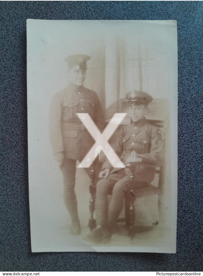 2 WW1 SOLDIERS ONE VERY YOUNG OLD R/P POSTCARD MILITARY INTEREST WAR - Guerra 1914-18