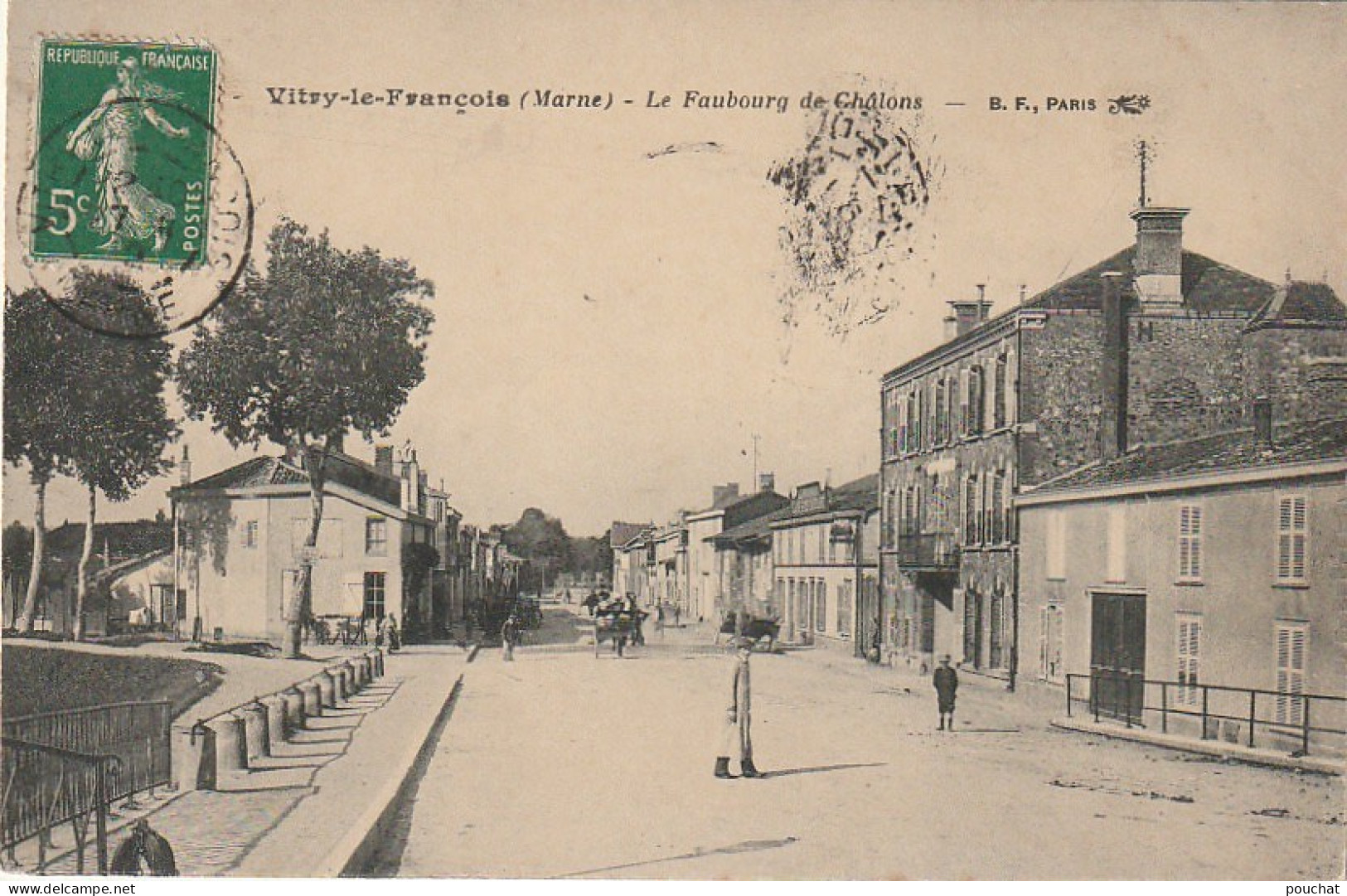 EP 25 -(51) VITRY LE FRANCOIS  -  LE FAUBOURG DE CHALONS - ANIMATION   -  2 SCANS - Vitry-le-François