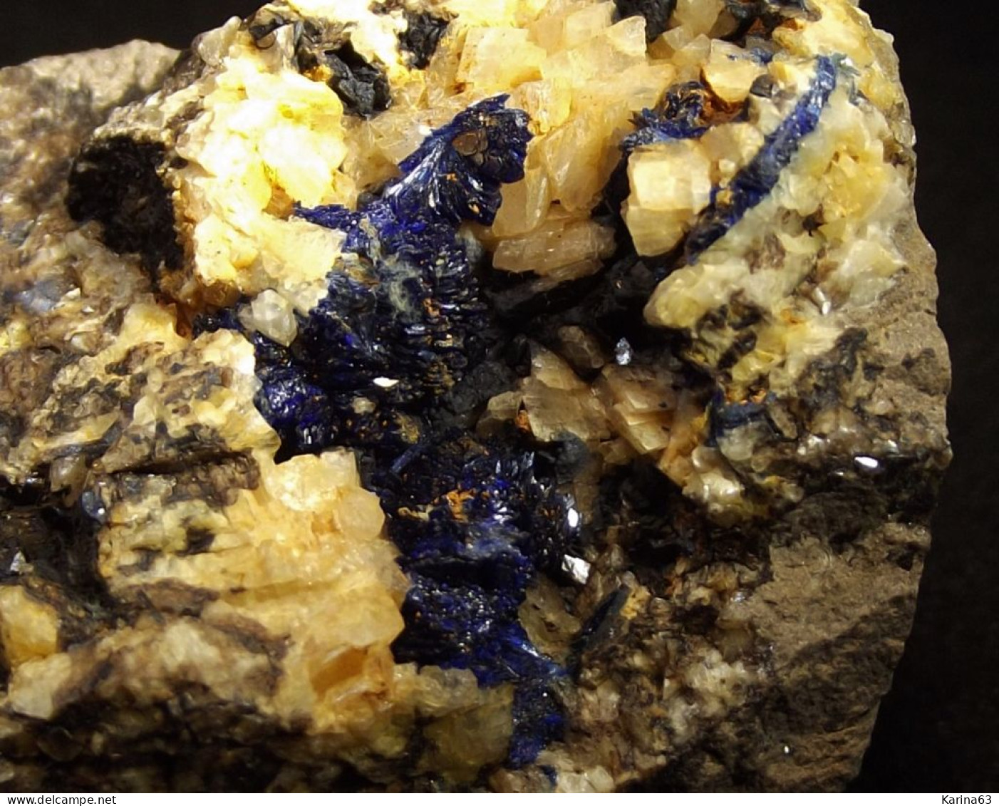 Azurite On Dolomite ( 3.5 X 2 X 2.5 Cm ) Schmitt Dolomite Quarry, Altenmittlau - Main-Kinzig Kreis - Darmstadt - Germany - Minéraux