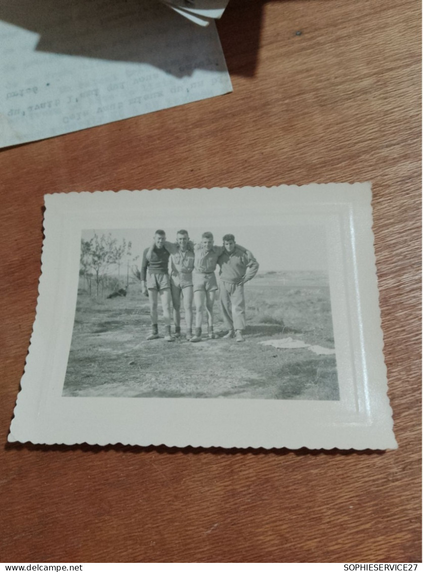 561 // PHOTO ANCIENNE 10 X 8 CMS / Jeunes Hommes - Anonieme Personen