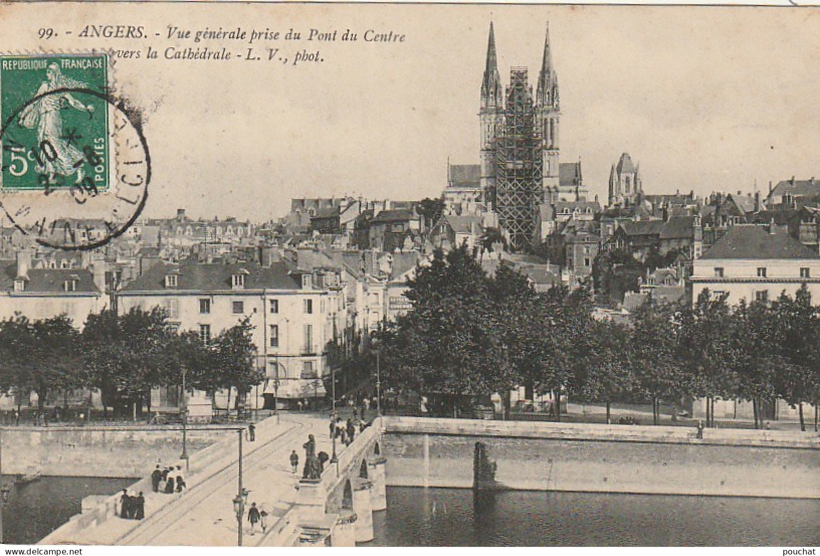 EP 19 -(49) ANGERS  -  VUE GENERALE PRISE DU PONT DU CENTRE VERS LA CATHEDRALE  -  2 SCANS - Angers