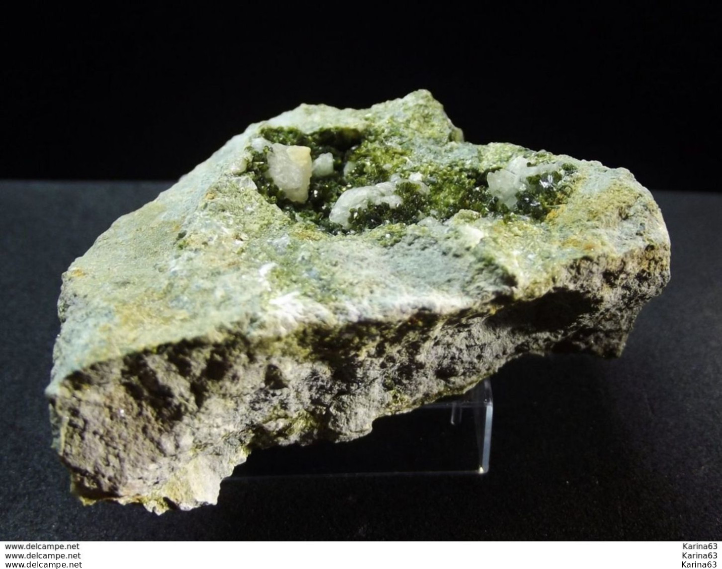 Epidote With Gypsum And Calcite ( 6 X 4 X 2 Cm.) - Senhora Da Luz  Quarry - Obidos - Leiria District - Portugal - Mineralen