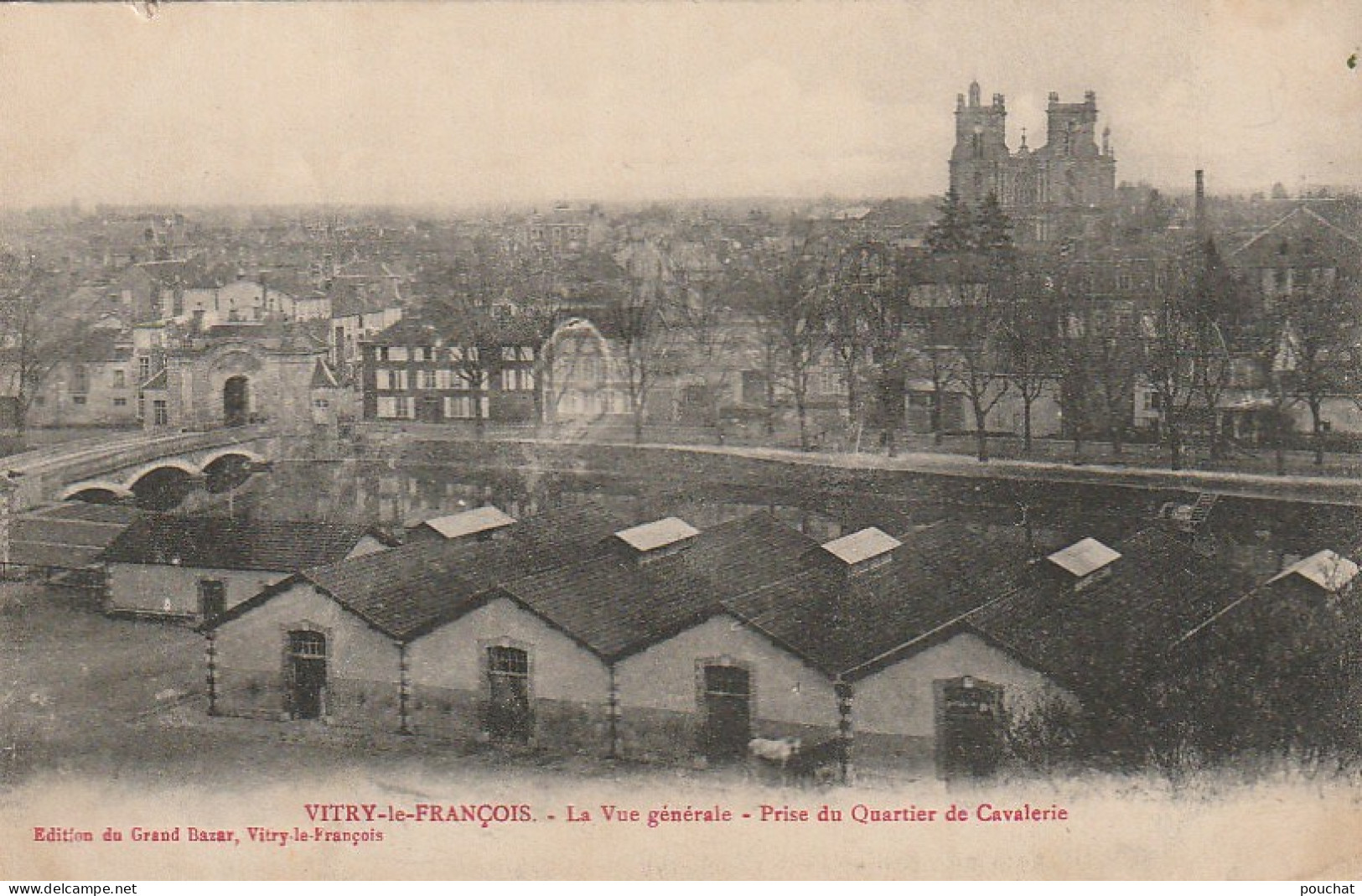 EP 23 -(51) VITRY LE FRANCOIS  -  LA VUE GENERALE  -  PRISE DU QUARTIER DE CAVALERIE   -  2 SCANS - Vitry-le-François