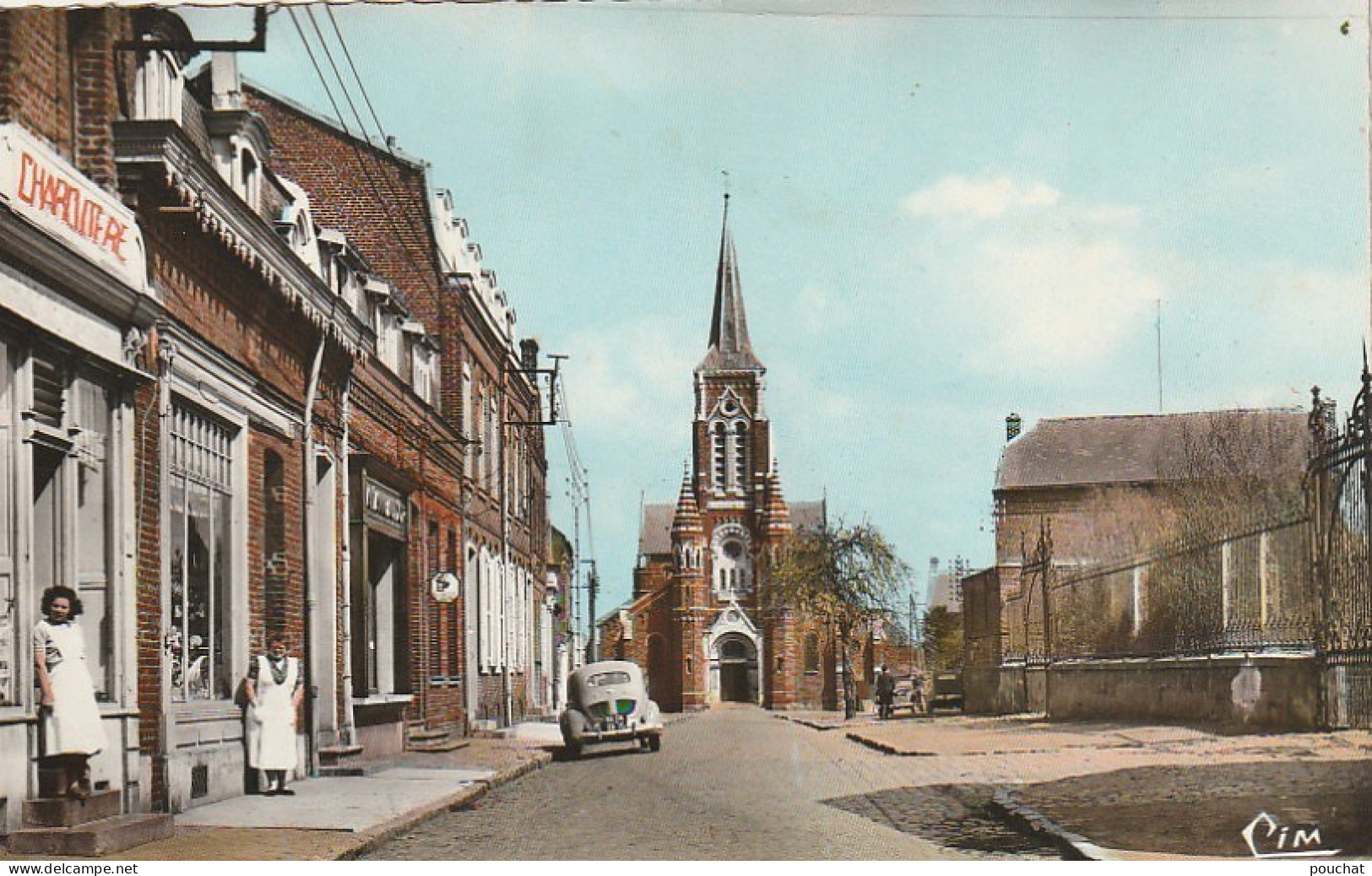 FI 27 -(59) BEAUVOIS EN CAMBRESIS  -  RUE DE L'EGLISE  -  COMMERCANTES  - RENAULT 4 CV - CARTE  COULEURS   - 2 SCANS - Sonstige & Ohne Zuordnung