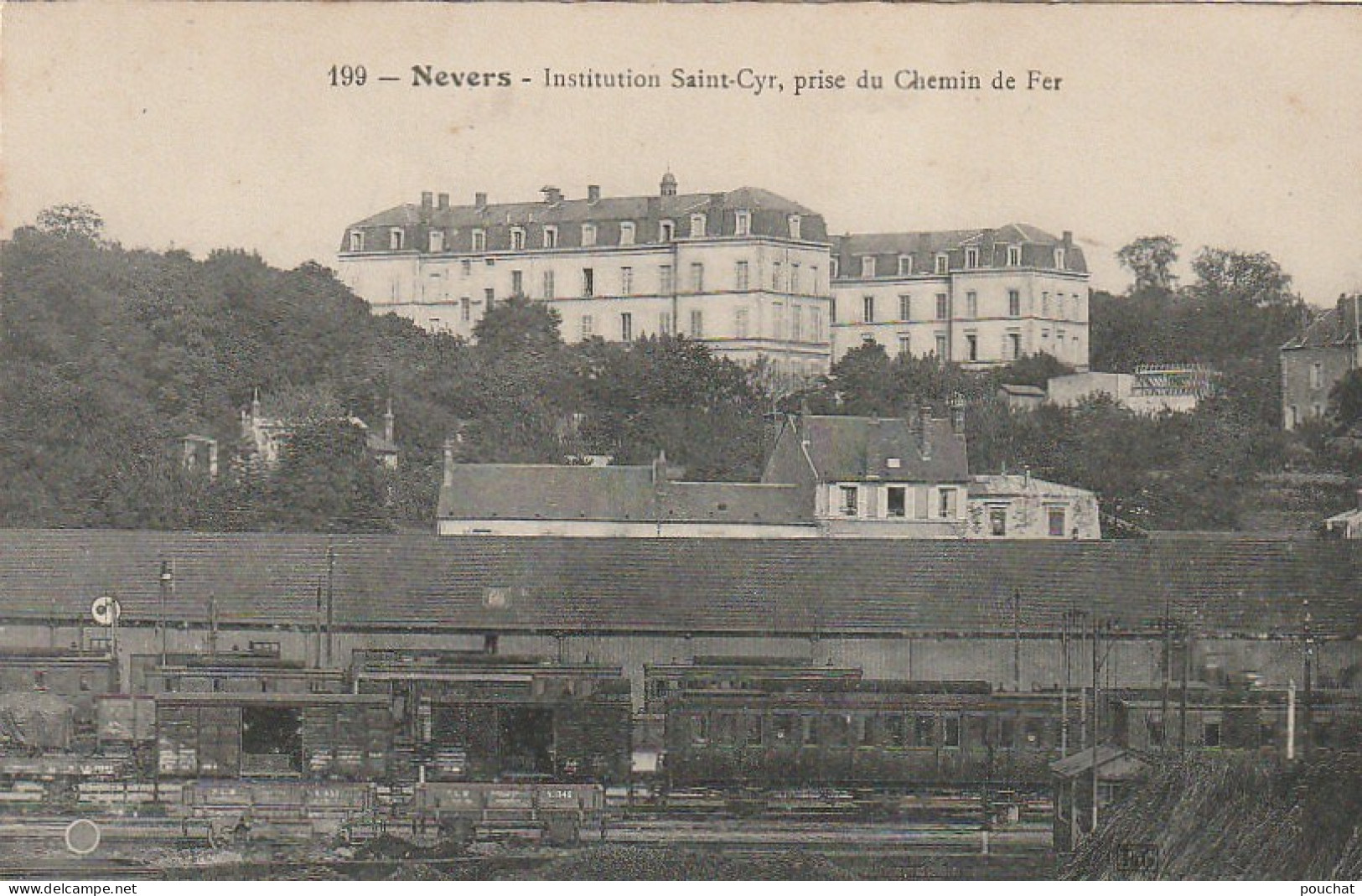 FI 22 -(58) NEVERS  -  INSTITUTION SAINT CYR , PRISE DU CHEMIN DE FER  - WAGONS MARCHANDISES ET VOYAGEURS -  2 SCANS - Nevers