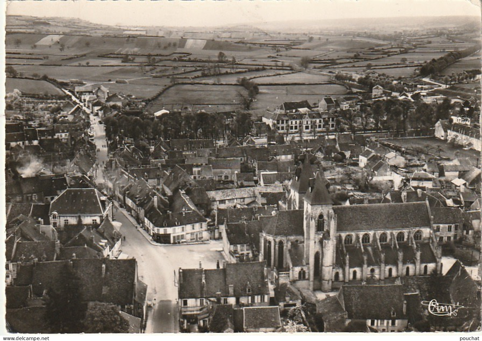 FI 23 -(58) VARZY  -  VUE AERIENNE SUR L'EGLISE  -  2 SCANS - Sonstige & Ohne Zuordnung