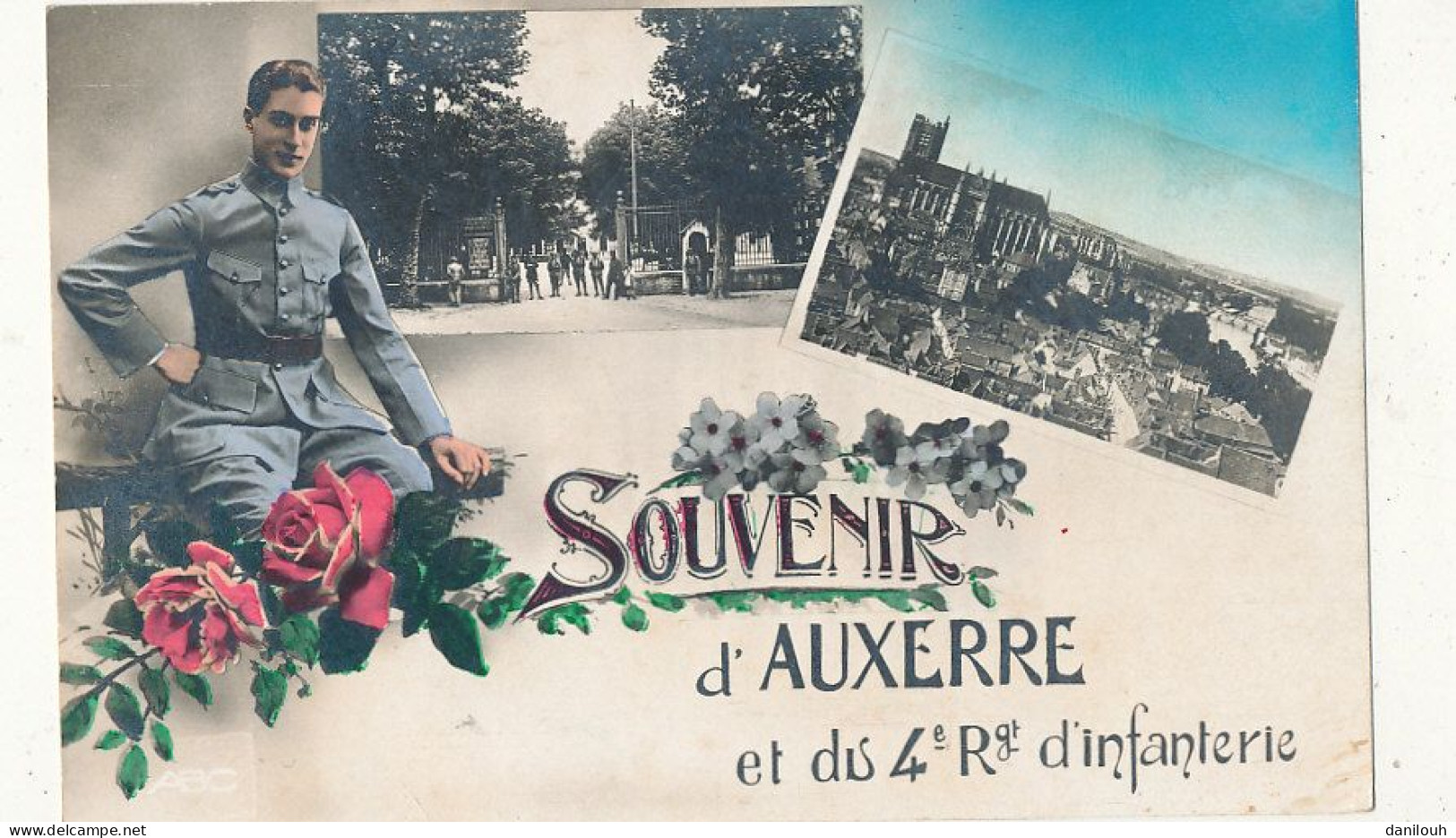 89 // Souvenir D AUXERRE   Et Du 4 Eme Régiment D Infanterie / MILITARIA / MULTIVUES - Auxerre