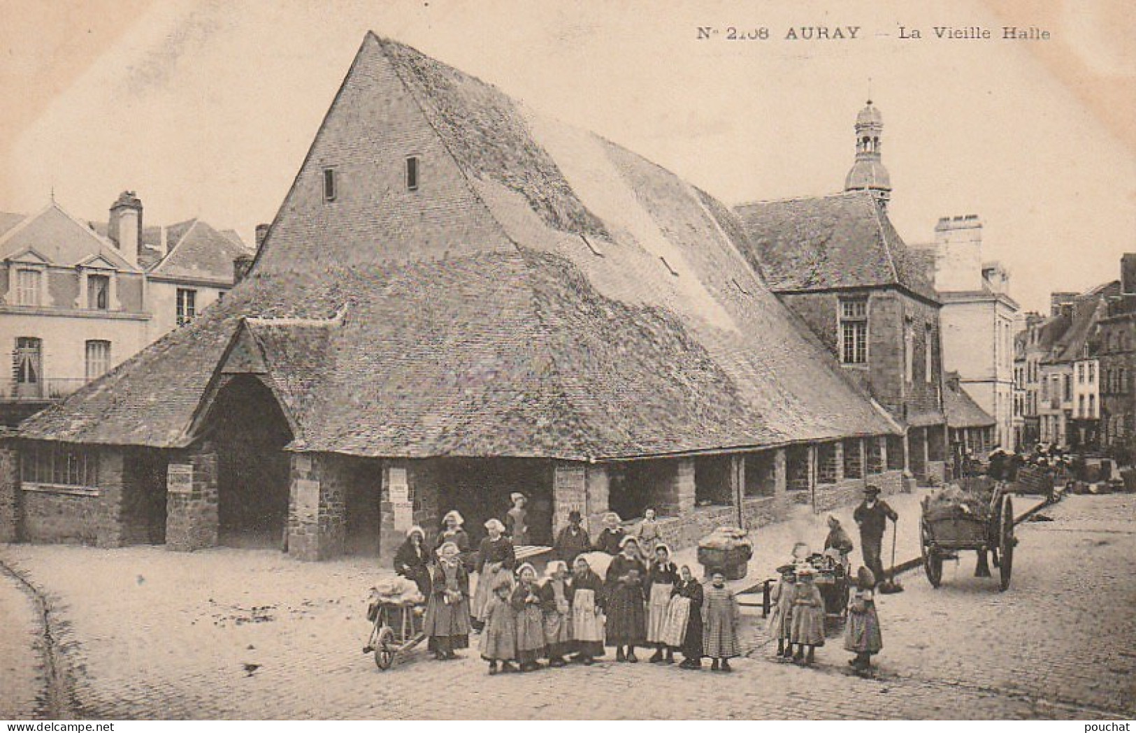 FI 14 -(56) AURAY  -  LA VIEILLE HALLE - ANIMATION -  2 SCANS - Auray