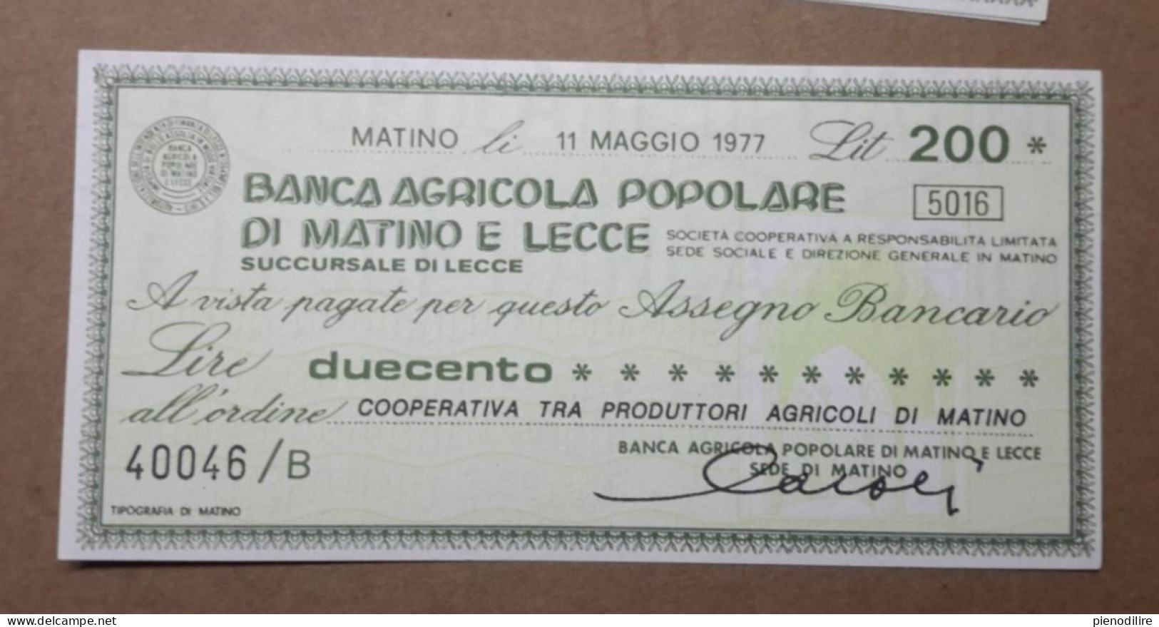 BANCA AGRICOLA POPOLARE DI MATINO E LECCE, 200 Lire 11.05.1977 Ass. Prov. Commercianti (A1.54) - [10] Cheques Y Mini-cheques