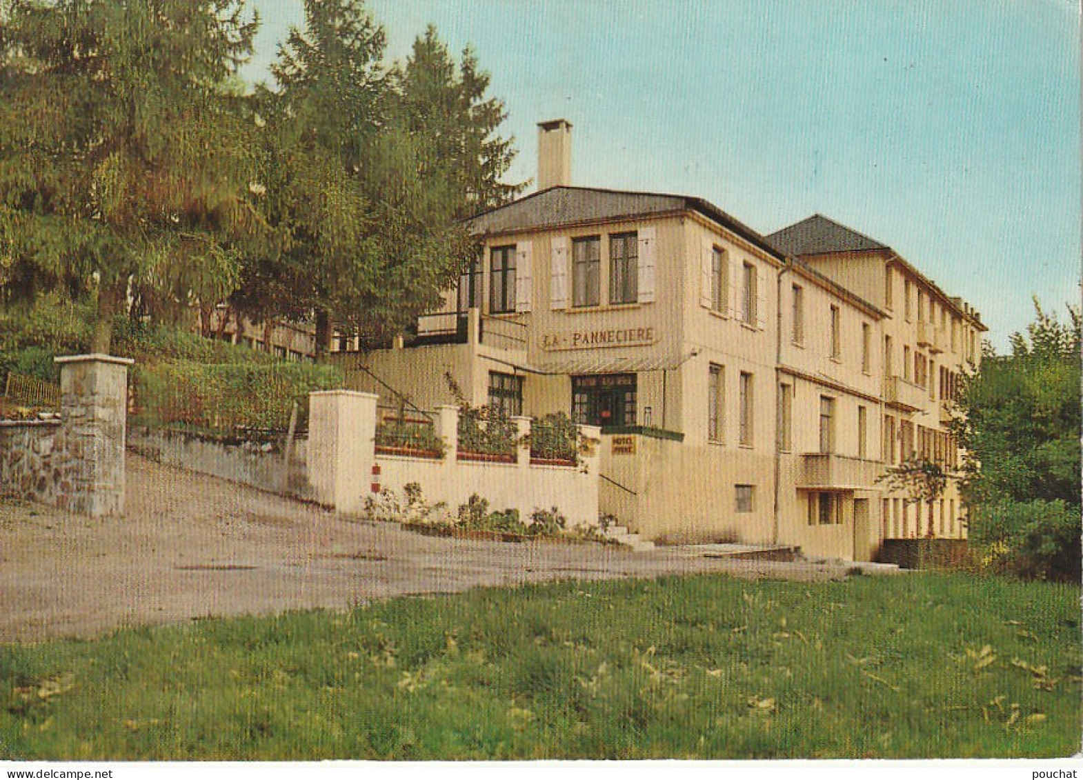 FI 23 -(58) MAISON DE VACANCES " LA PANNECIERE " - CHAUMARD PAR CHATEAU CHINON - CARTE COULEURS  -  2 SCANS - Andere & Zonder Classificatie