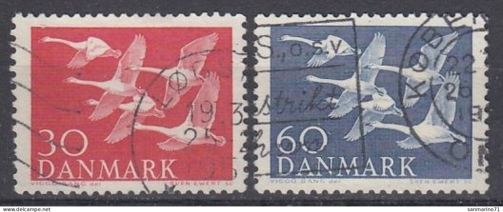 DENMARK 364-365,used,falc Hinged - Autres & Non Classés
