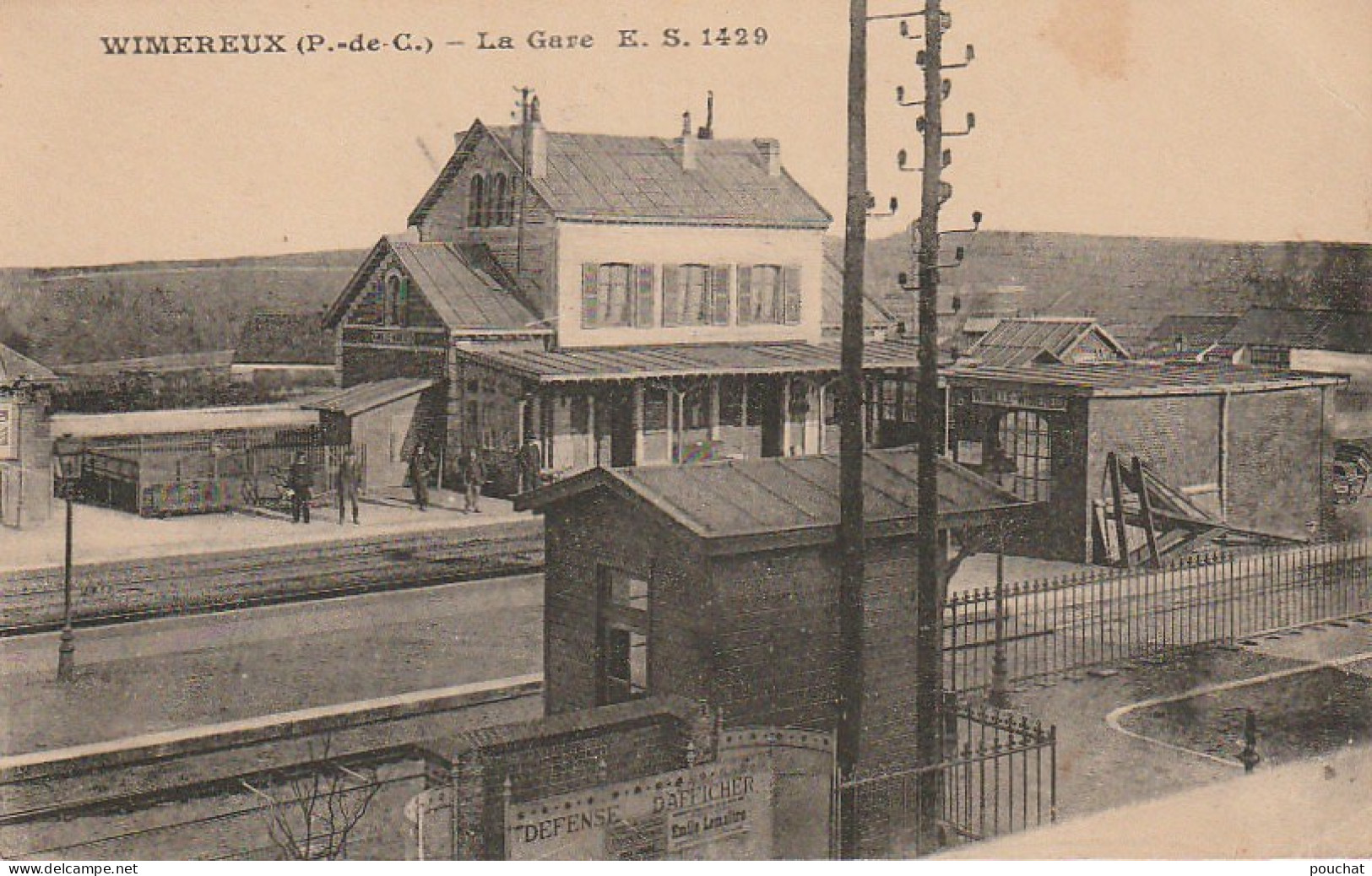 GU 10 -(62) WIMEREUX  -  LA GARE  - ANIMATION SUR LE QUAI - 2 SCANS - Other & Unclassified