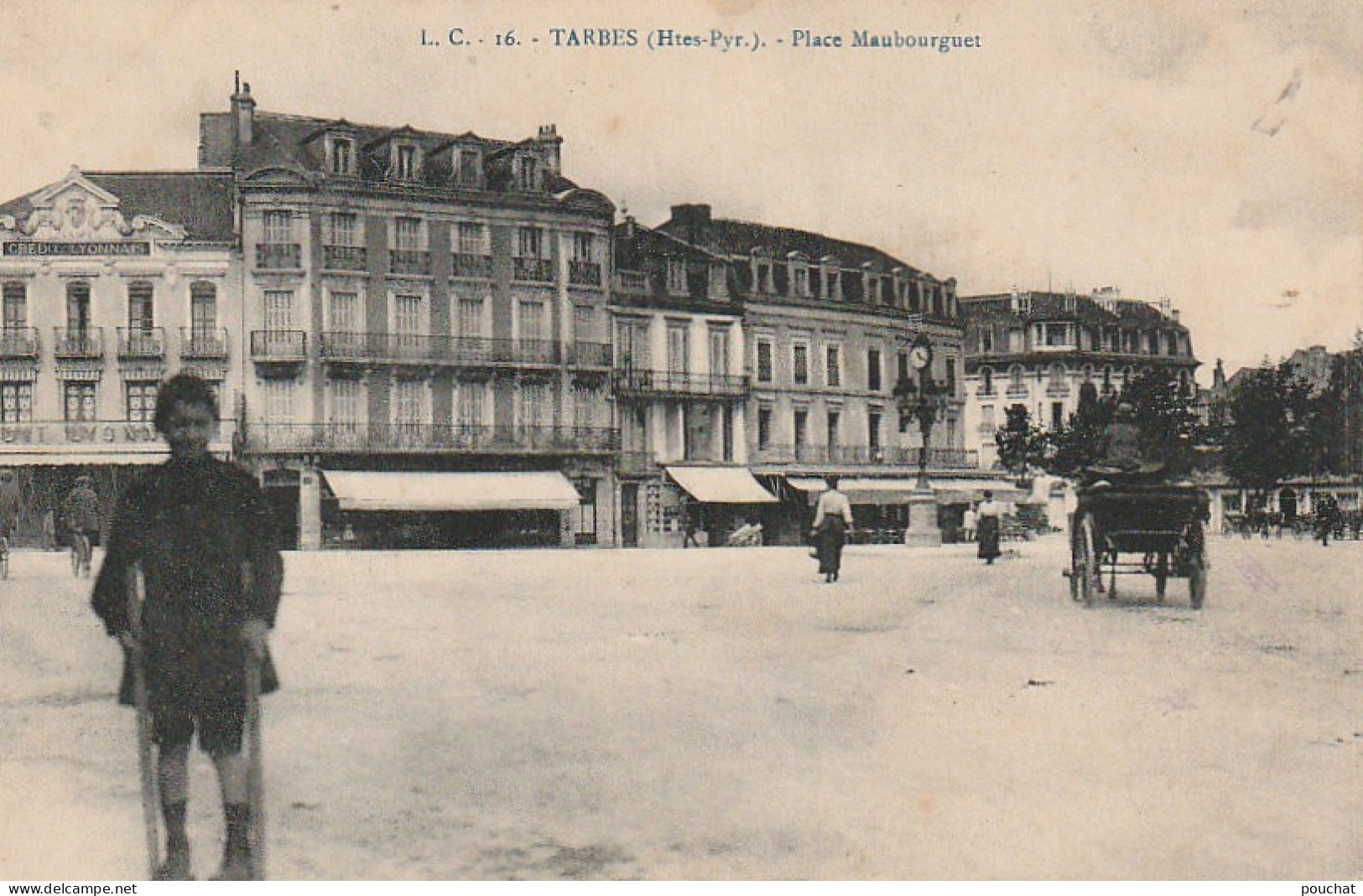 GU Nw -(65) TARBES -  PLACE MAUBOURGUET  -  ENFANT SUR ECHASSES -  CREDIT LYONNAIS  - 2 SCANS - Tarbes