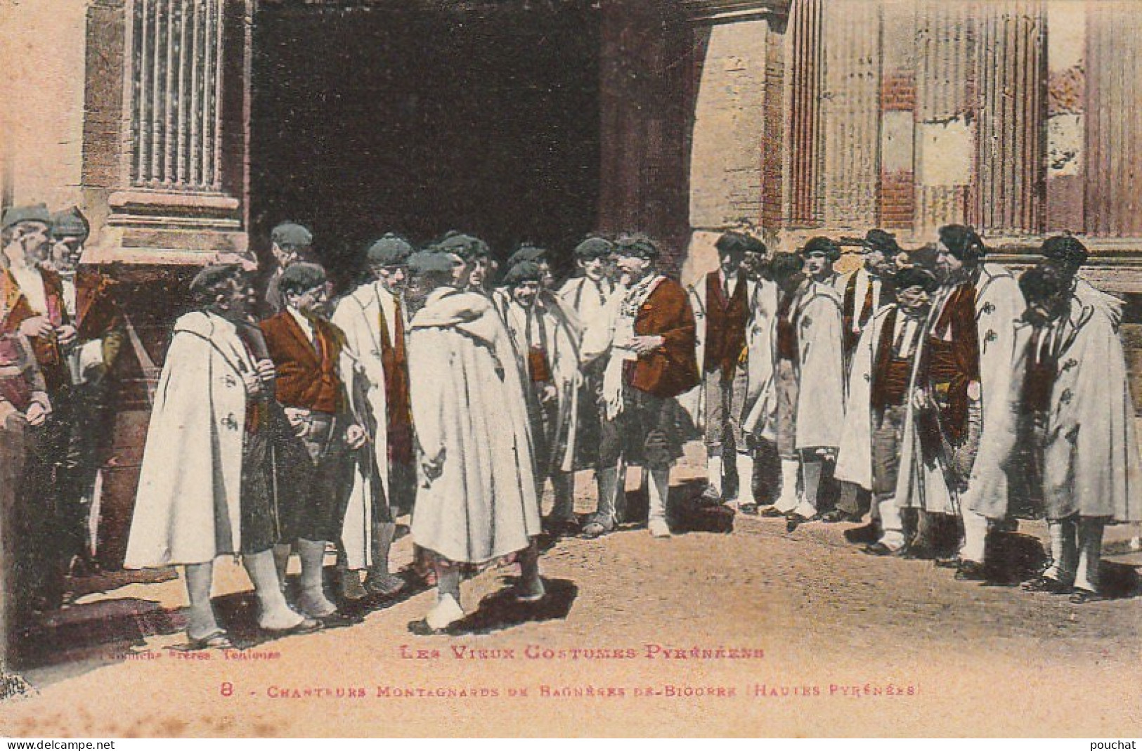 GU Nw -(65) LES VIEUX COSTUMES PYRENEENS - CHANTEURS MONTAGNARDS DE BAGNERES DE BIGORRE - CARTE COLORISEE  - 2 SCANS - Costumi